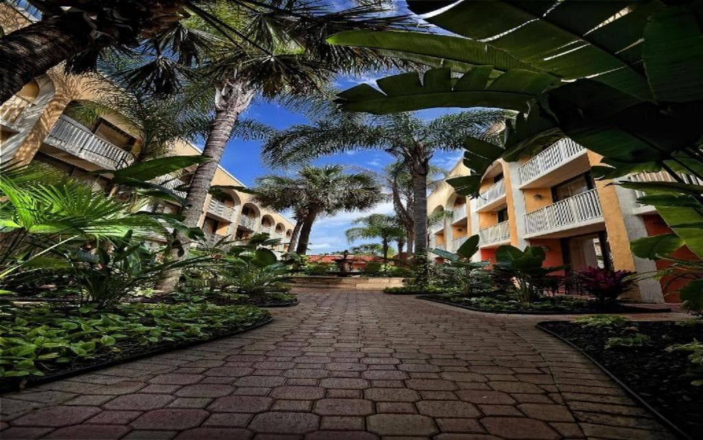 Westgate Towers Hotel featured exterior or lobby in Orlando, FL — similar hotel