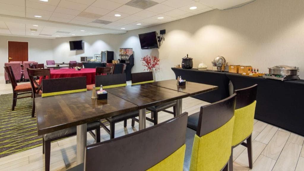 Best Western Plus Boston Hotel interior in Boston, MA — gallery photo 2
