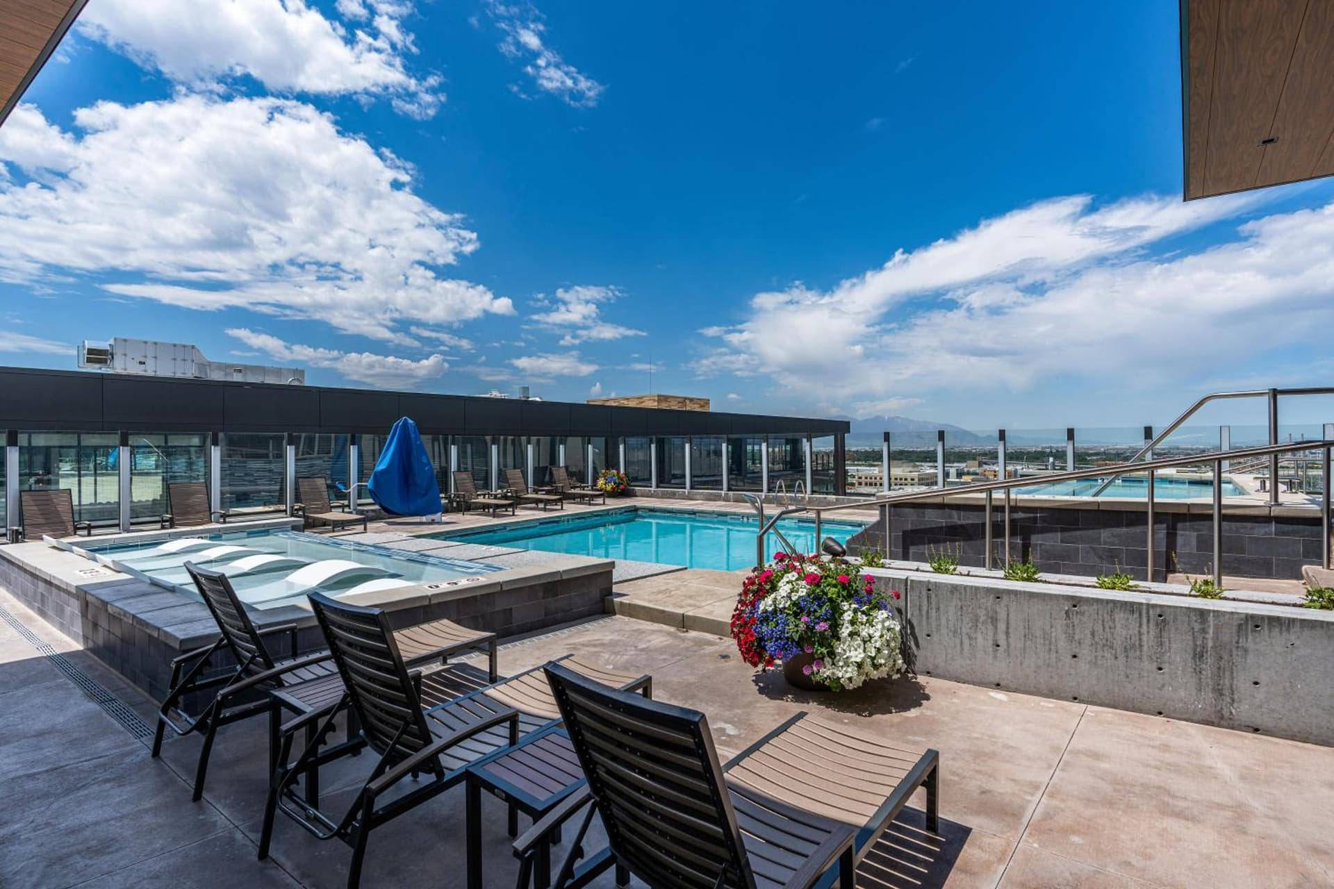 Downtown views! Amazing pool gym hottub Luxury apt property views in Salt Lake City, UT — gallery photo 3