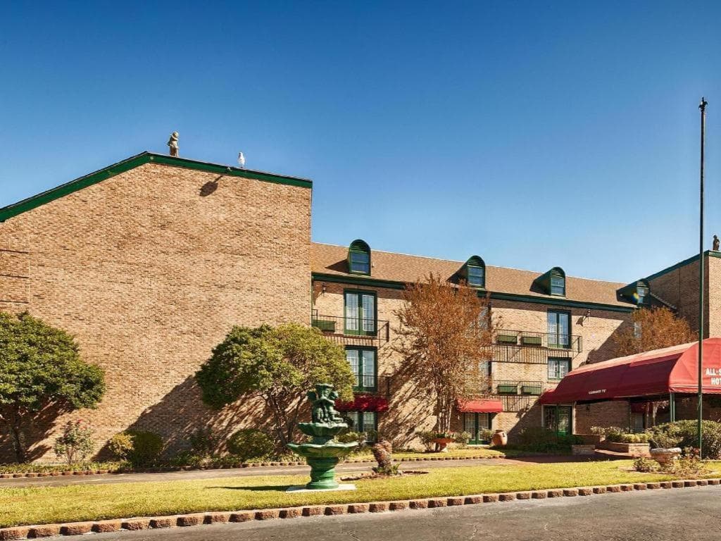 Baton Rouge Hotel featured exterior or lobby in Baton Rouge, LA — similar hotel