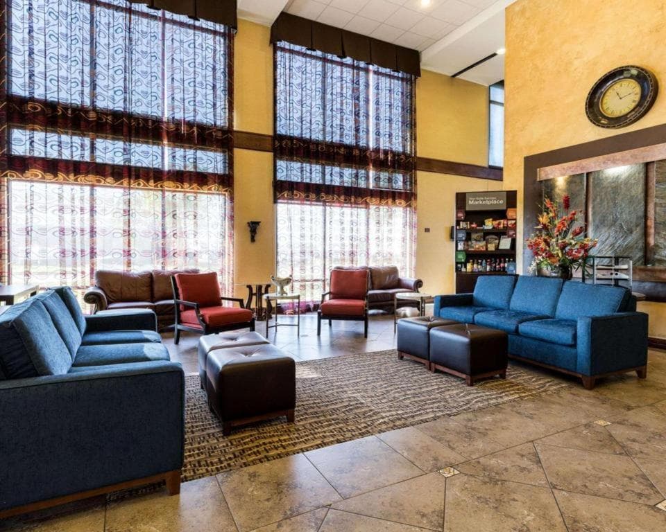 Comfort Suites near NASA - Clear Lake property views in Webster, TX — gallery photo 3
