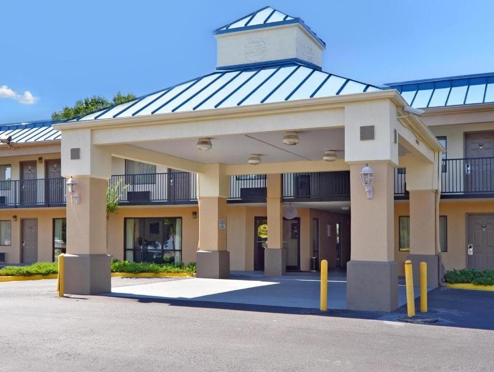Days Inn Little Rock South featured exterior or lobby in Little Rock, AR — similar hotel