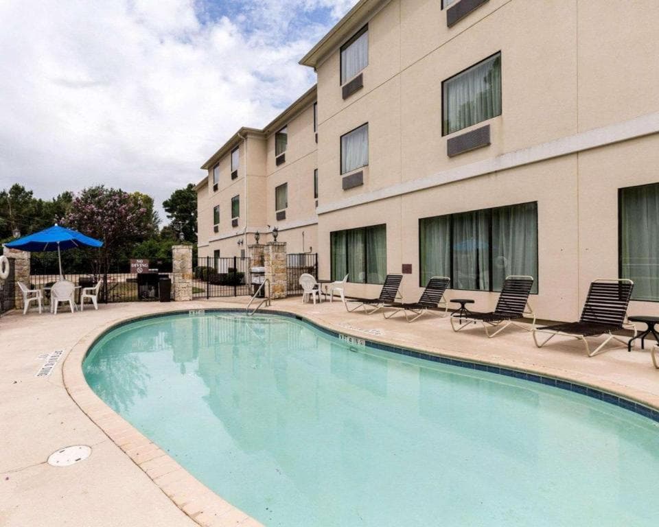 Quality Suites property views in Huntsville, TX — gallery photo 3