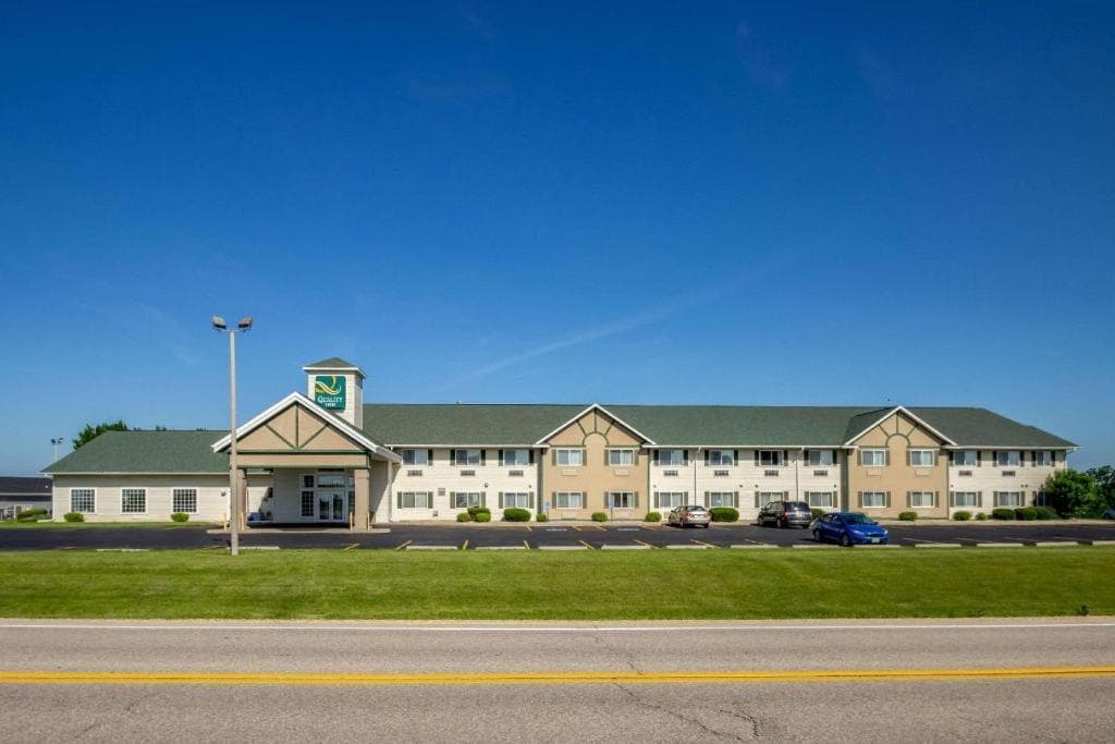 Quality Inn Mineral Point featured exterior or lobby in Mineral Point, WI — similar hotel