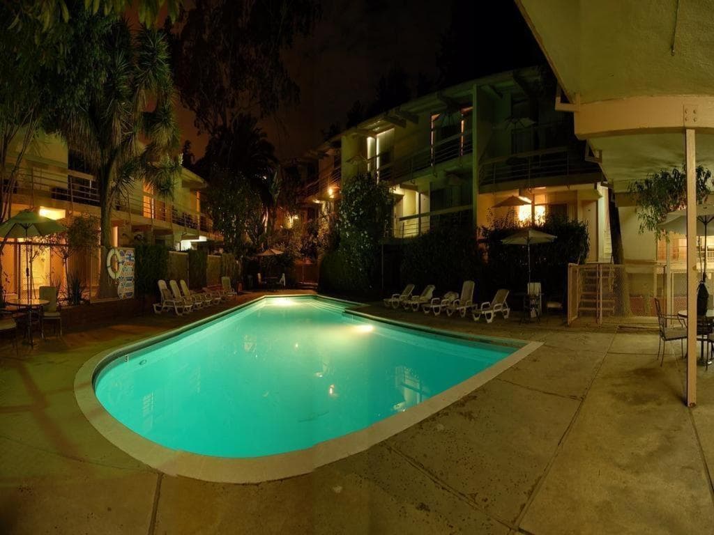 Highland Gardens Hotel interior in Los Angeles, CA — gallery photo 2