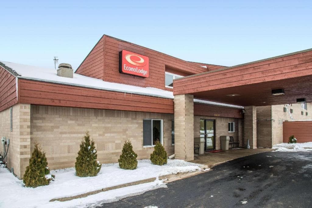 Econo Lodge gallery photo in River Falls, WI — image 33