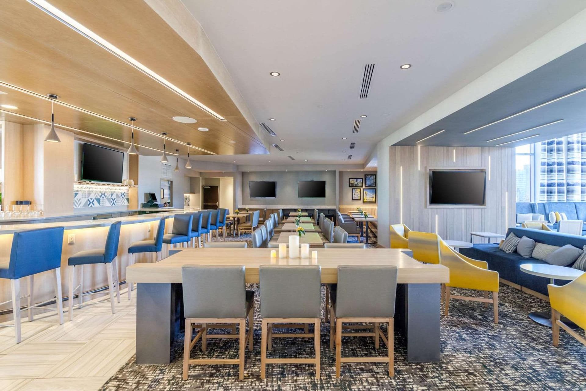 Cambria Hotel Pittsburgh - Downtown property views in Pittsburgh, PA — gallery photo 3