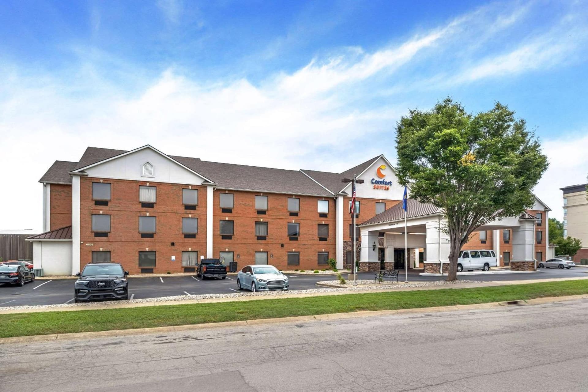 Comfort Suites Louisville Airport interior in Louisville, KY — gallery photo 2
