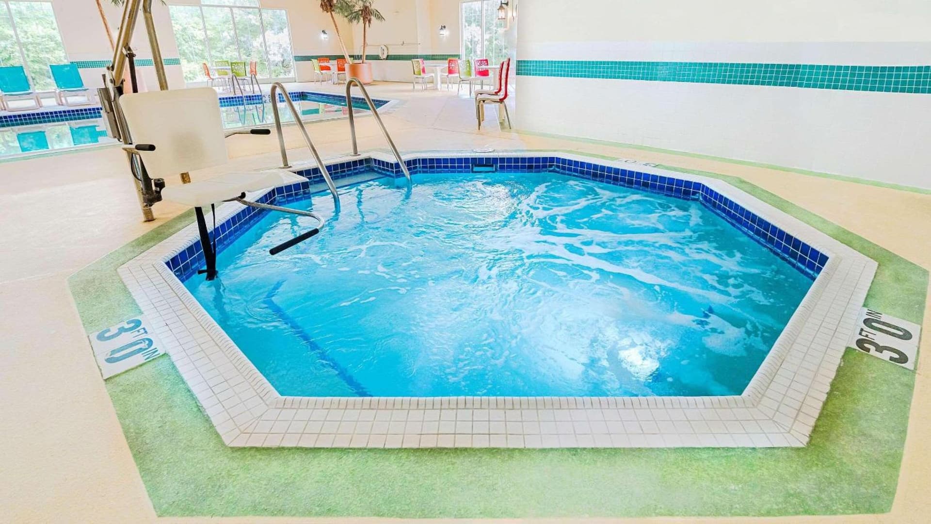 Country Inn & Suites by Radisson, Appleton Airport - Fox River Mall Area gallery photo in Appleton, WI — image 43