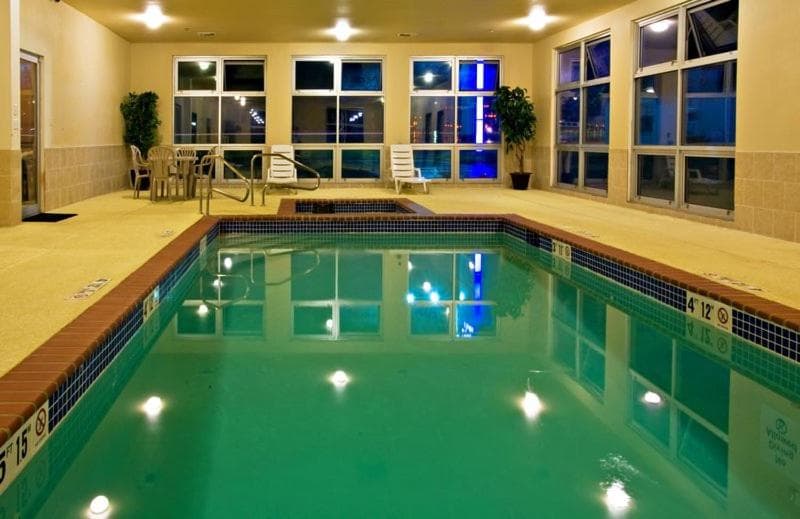 Holiday Inn Express Hotel & Suites Shamrock North by IHG interior in Shamrock, TX — gallery photo 2