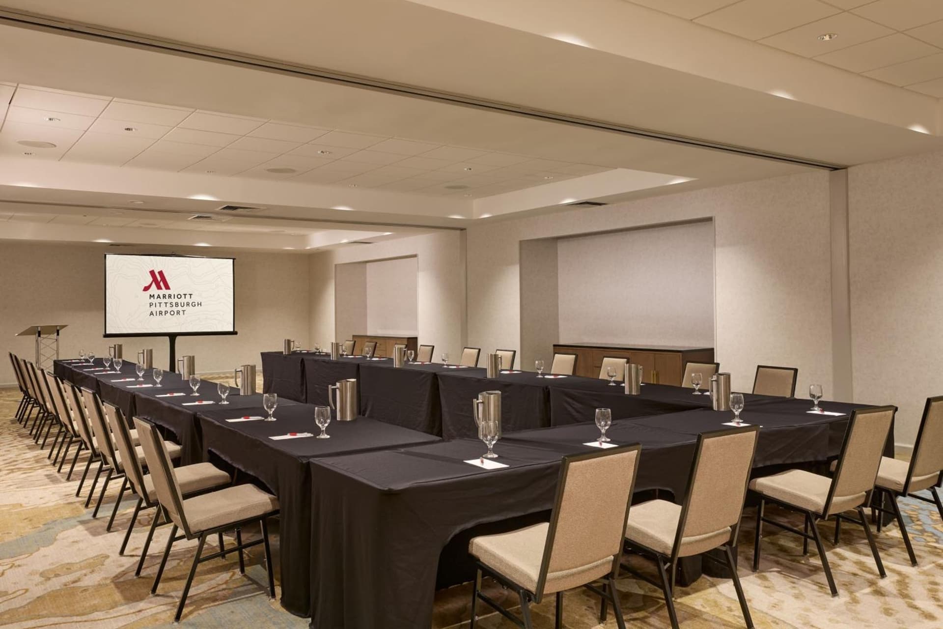 Pittsburgh Airport Marriott gallery photo in Robinson Township, PA — image 67