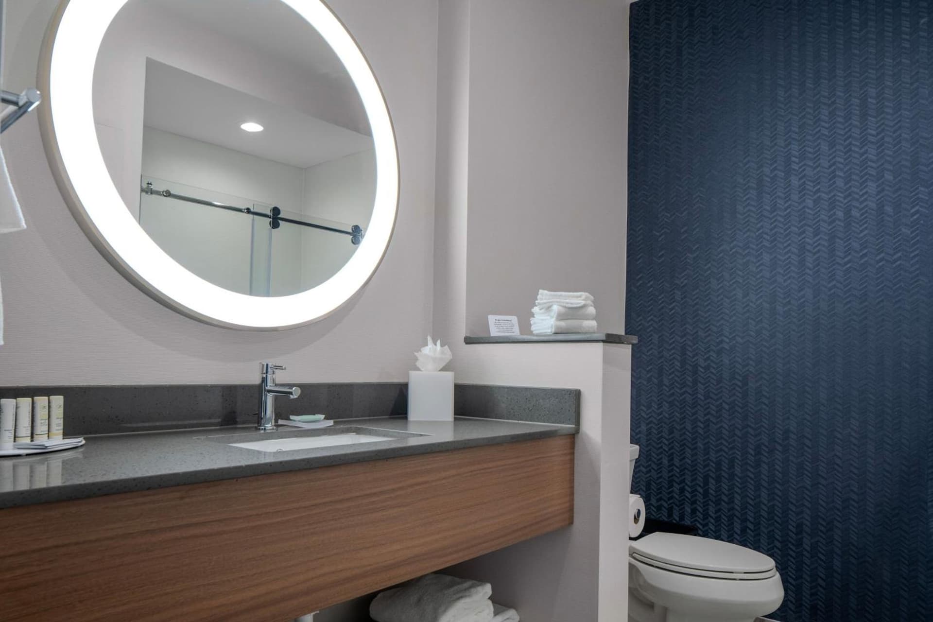 Fairfield by Marriott Inn & Suites Dallas McKinney gallery photo in McKinney, TX — image 4