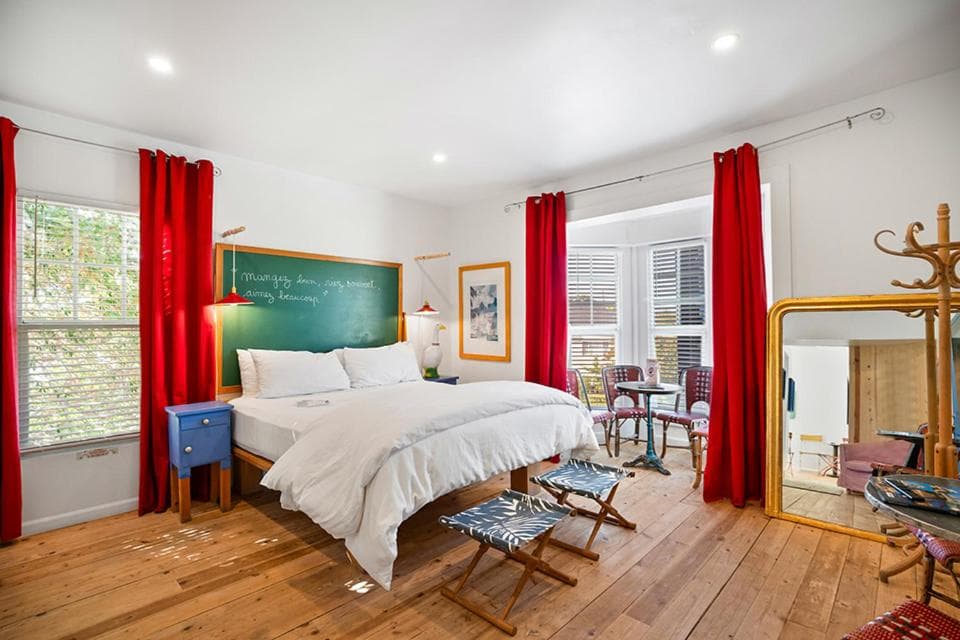 Metro Hotel and Cafe gallery photo in Petaluma, CA — image 10