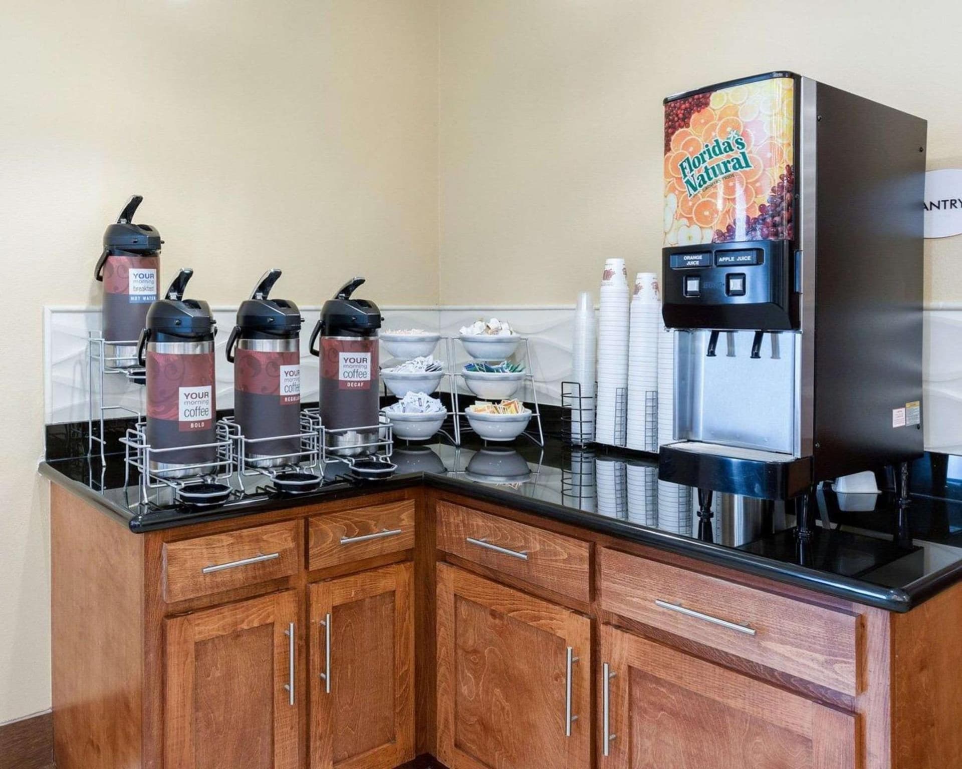 Comfort Suites at Katy Mills interior in Katy, TX — gallery photo 2