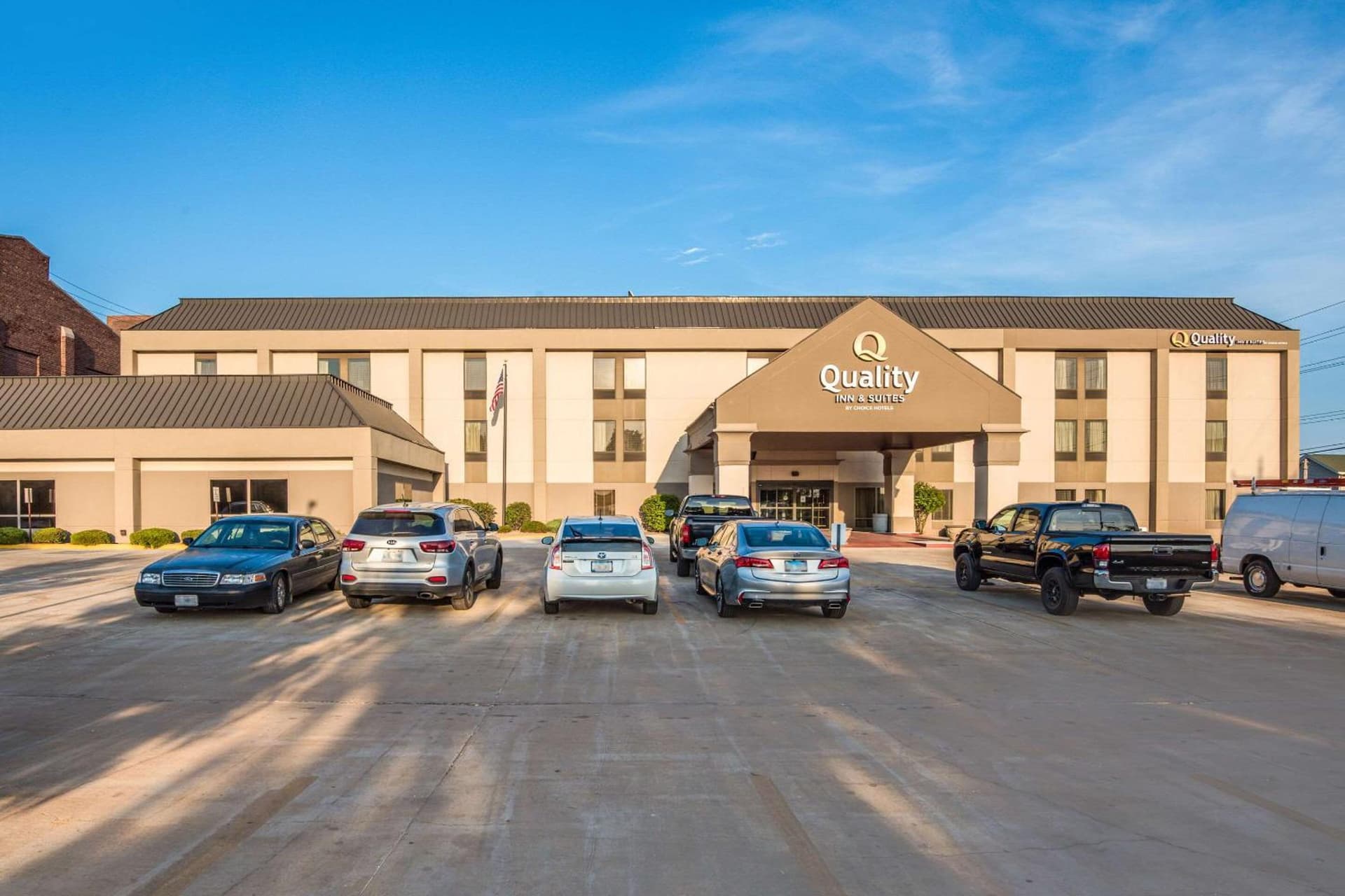 Quality Inn & Suites Quincy - Downtown interior in Quincy, IL — gallery photo 2
