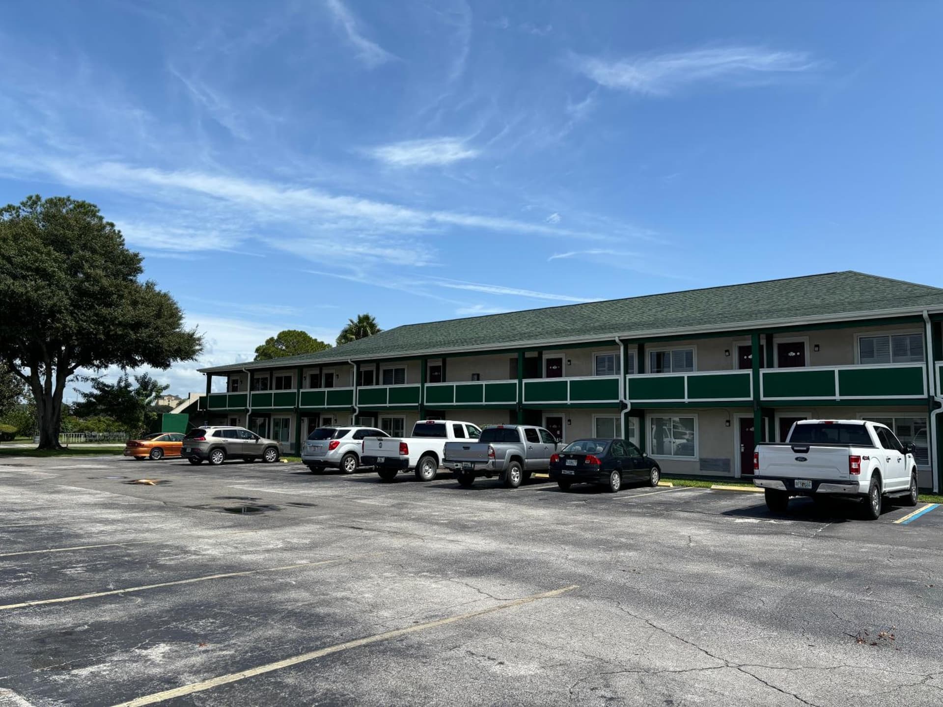 Inn On The Green Florida gallery photo in Tavares, FL — image 9