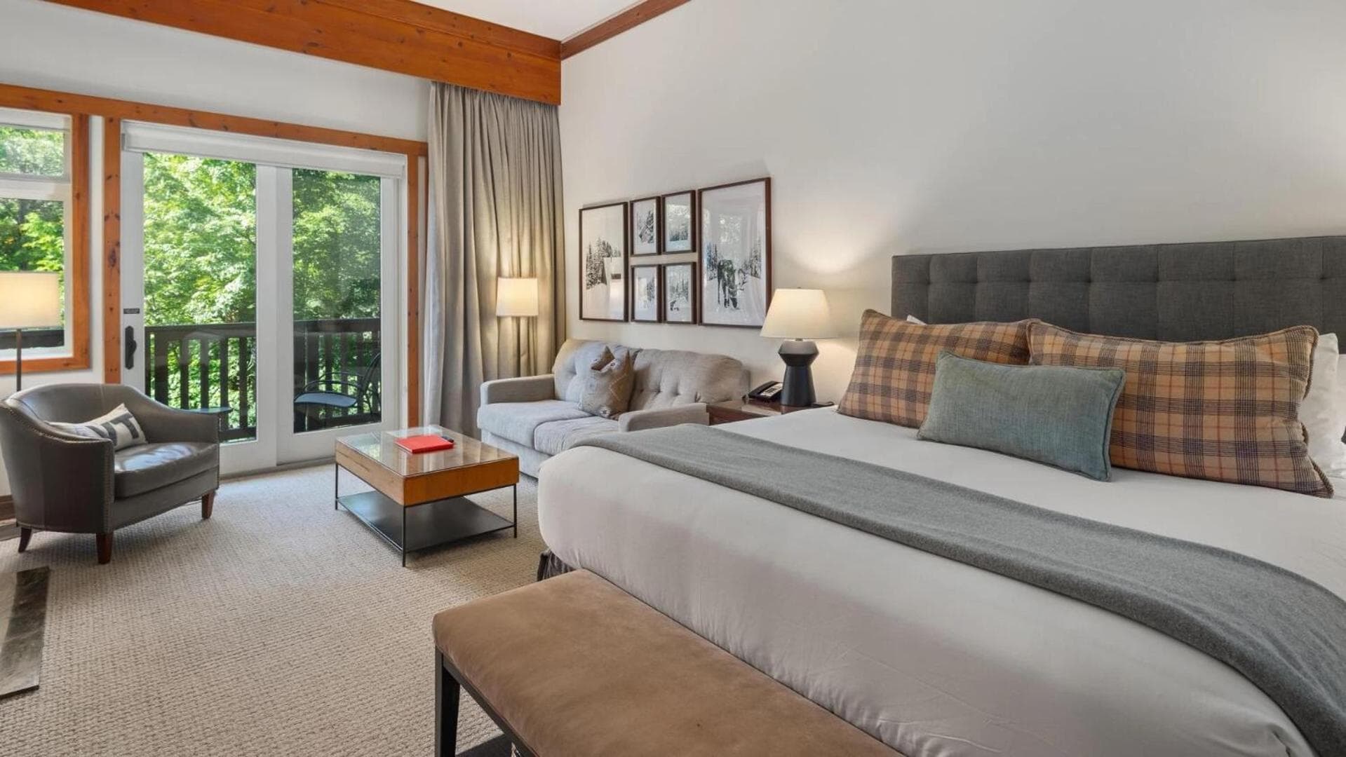 1125 Lodge At Spruce Peak Ski In Ski In Ski Out King Studio By Stowe Mountain Rentals interior in Stowe — gallery photo 2