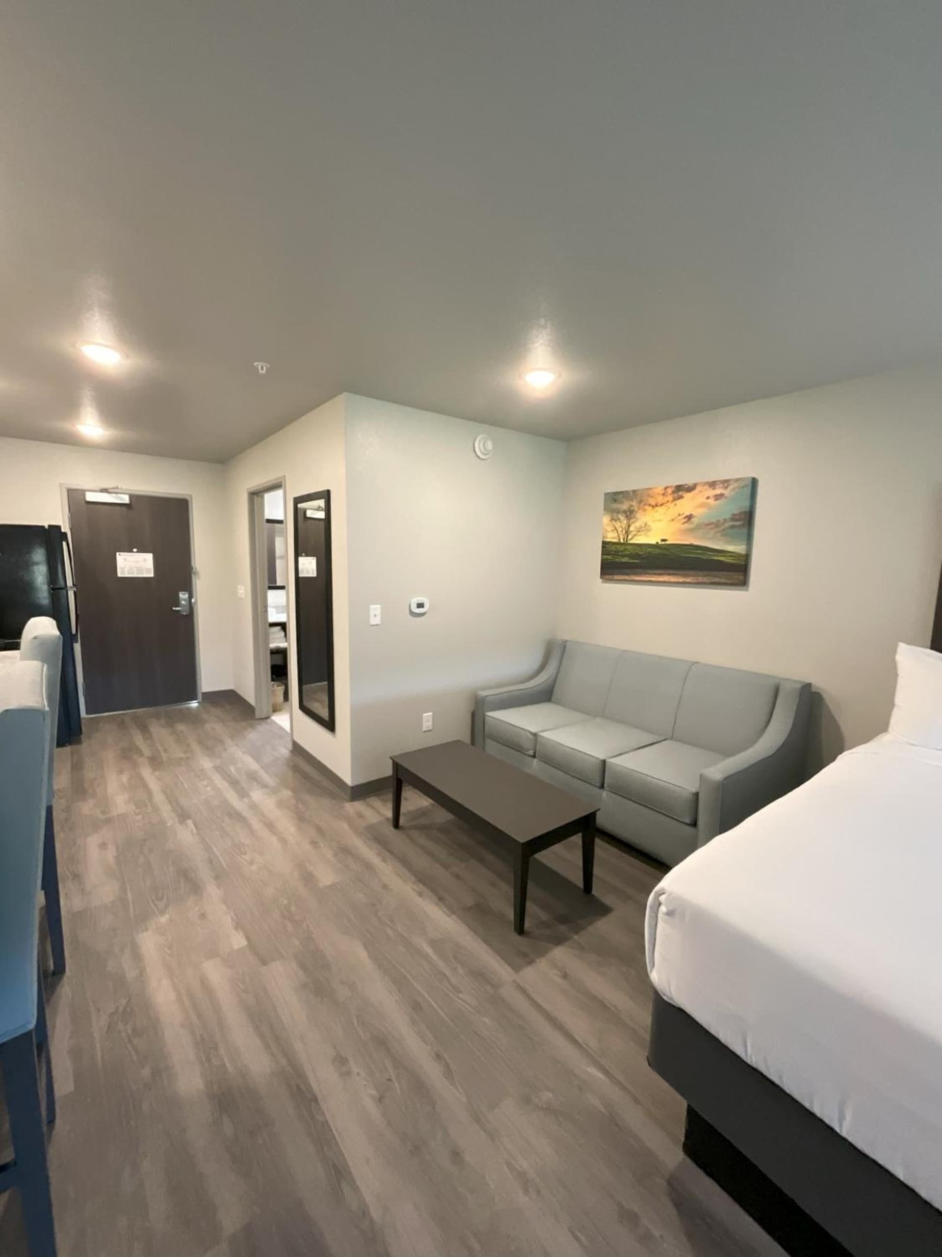 Riverstone Suites by Cobblestone Hotels - Chippewa Falls gallery photo in Chippewa Falls, WI — image 27
