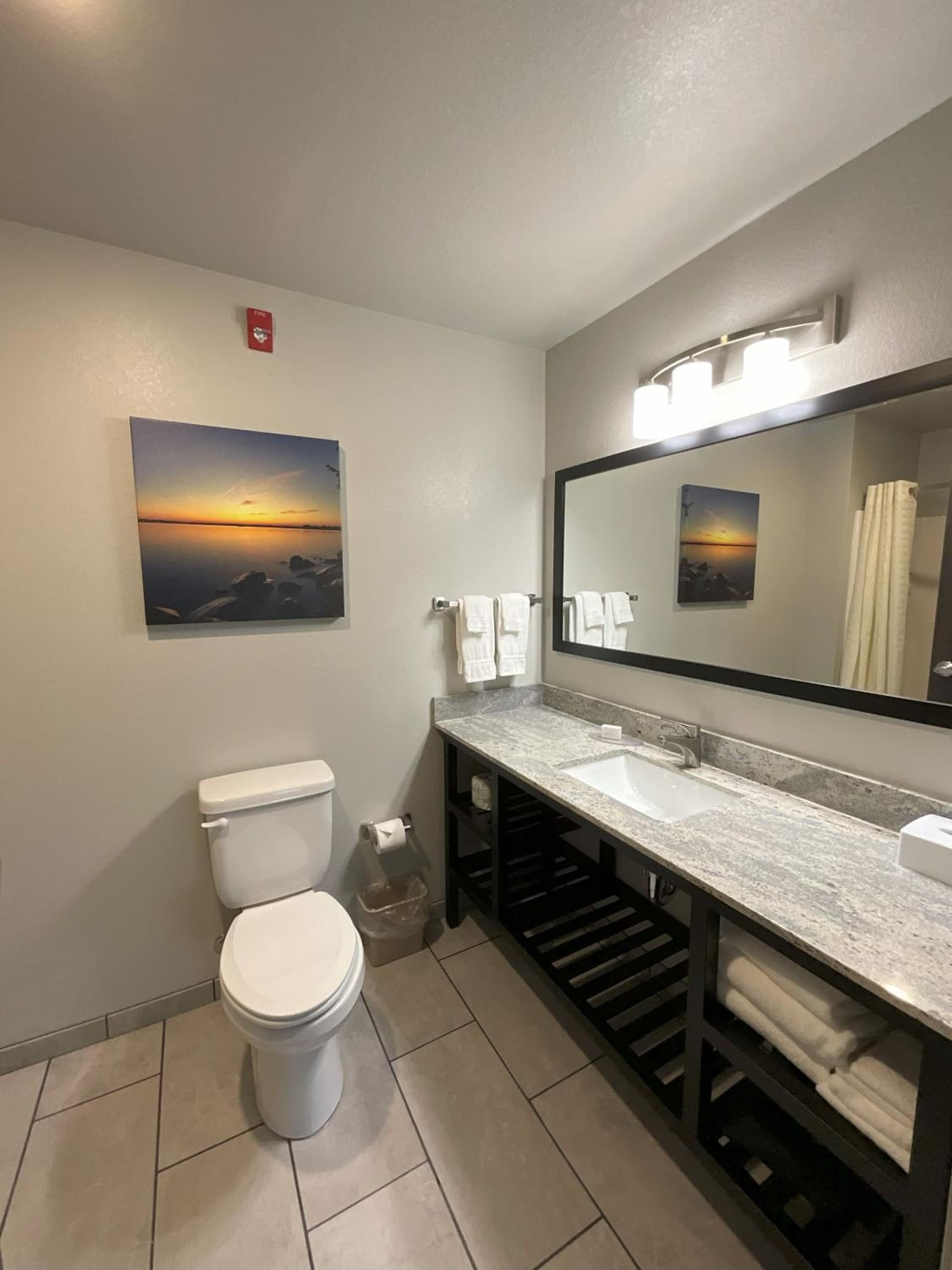 Riverstone Suites by Cobblestone Hotels - Chippewa Falls gallery photo in Chippewa Falls, WI — image 14
