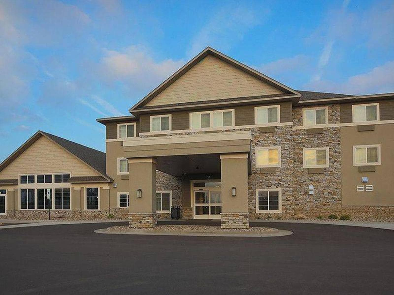 Gateway Park Hotel and Suites - Sioux Falls -Tea featured exterior or lobby in Tea, SD — similar hotel