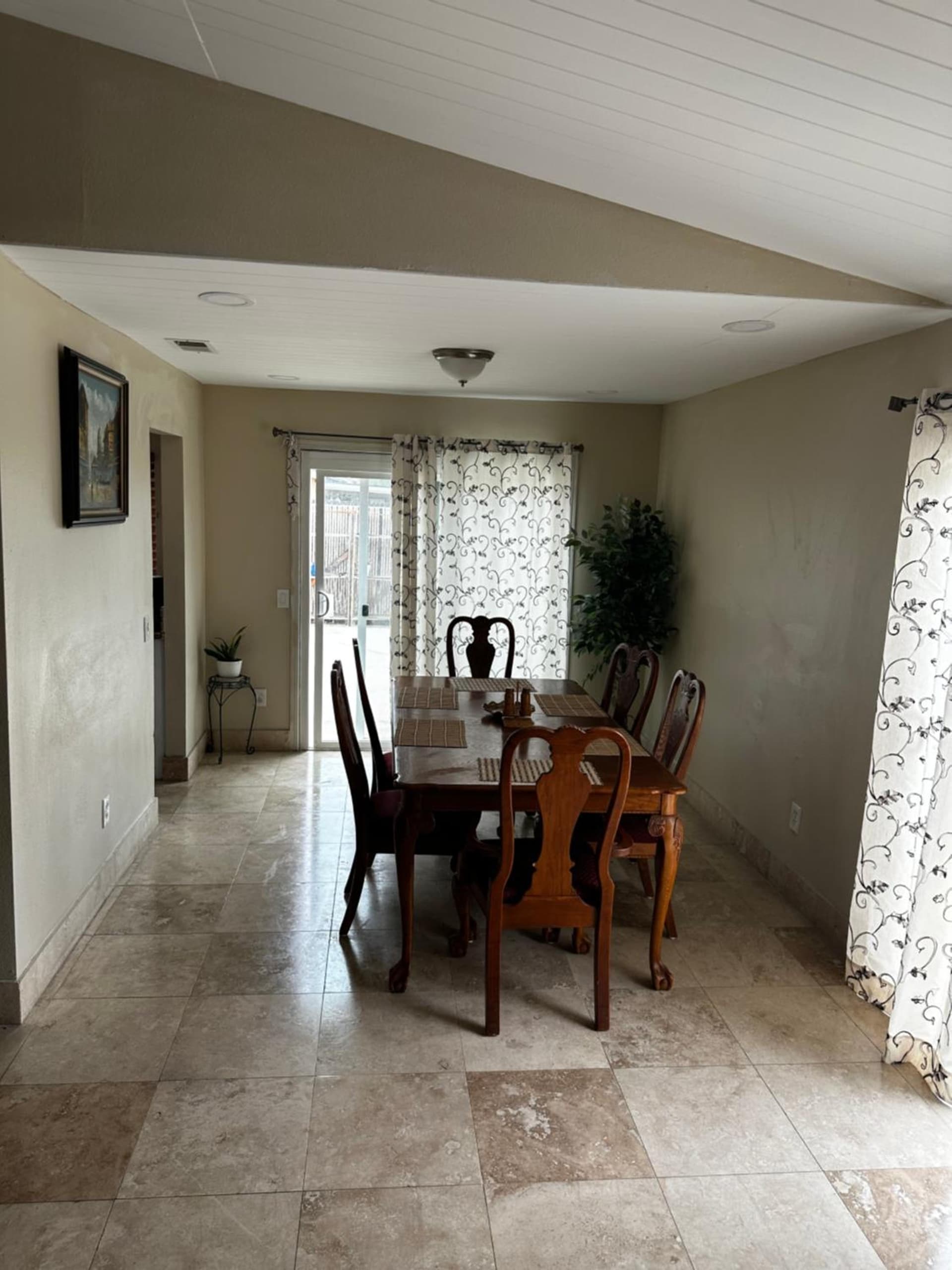 Buxton Room property views in Rialto, CA — gallery photo 3