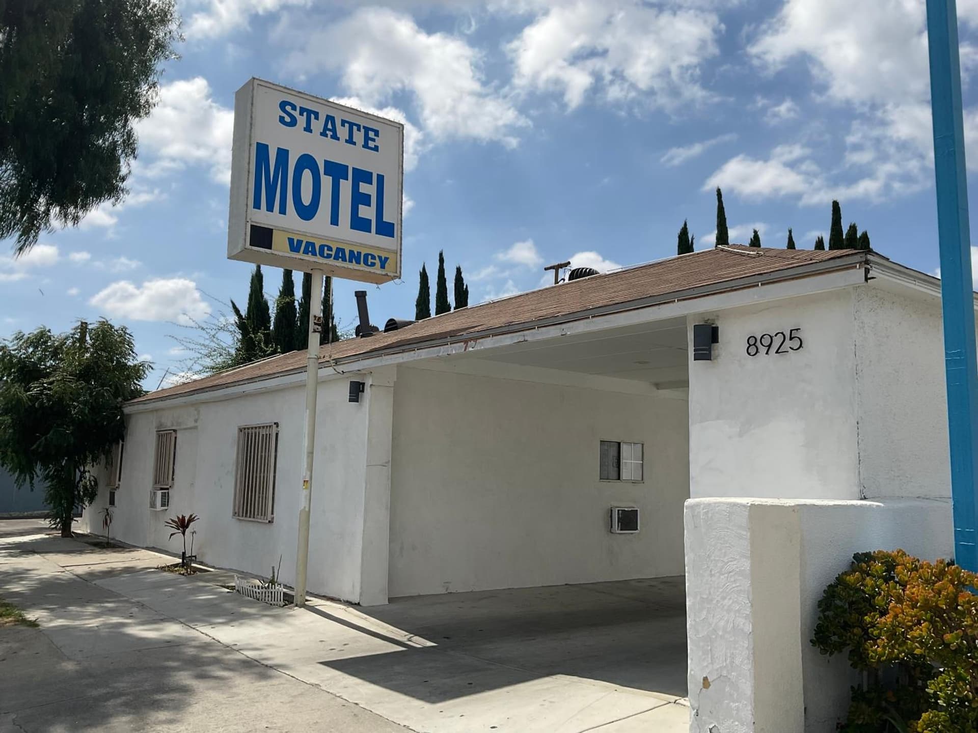 State Motel interior in South Gate, CA — gallery photo 2
