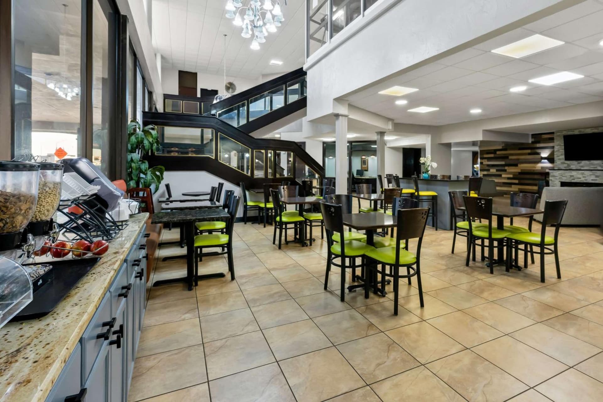 SureStay Plus Hotel by Best Western Lubbock Medical Center gallery photo in Lubbock, TX — image 42