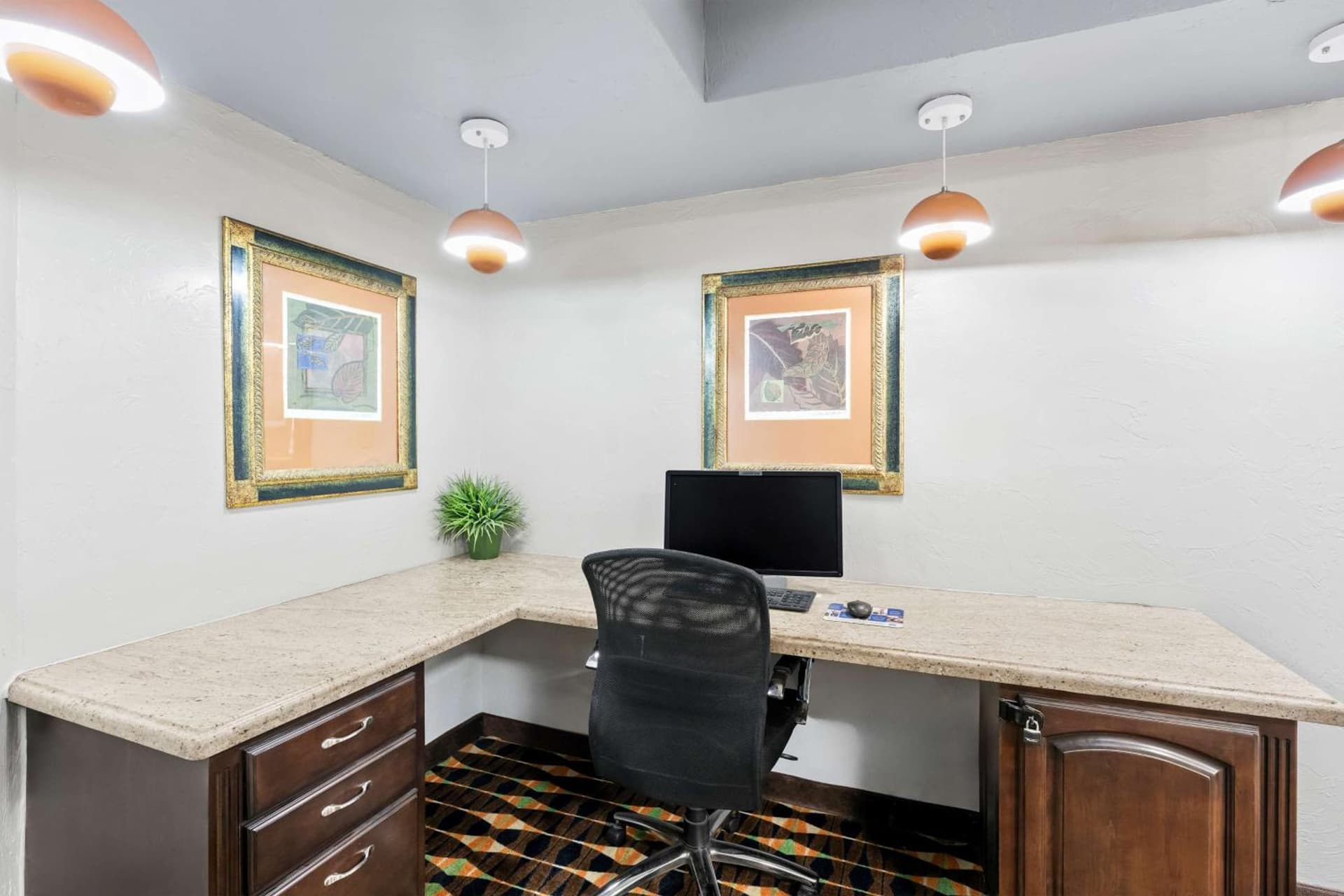 SureStay Plus Hotel by Best Western Lubbock Medical Center gallery photo in Lubbock, TX — image 25