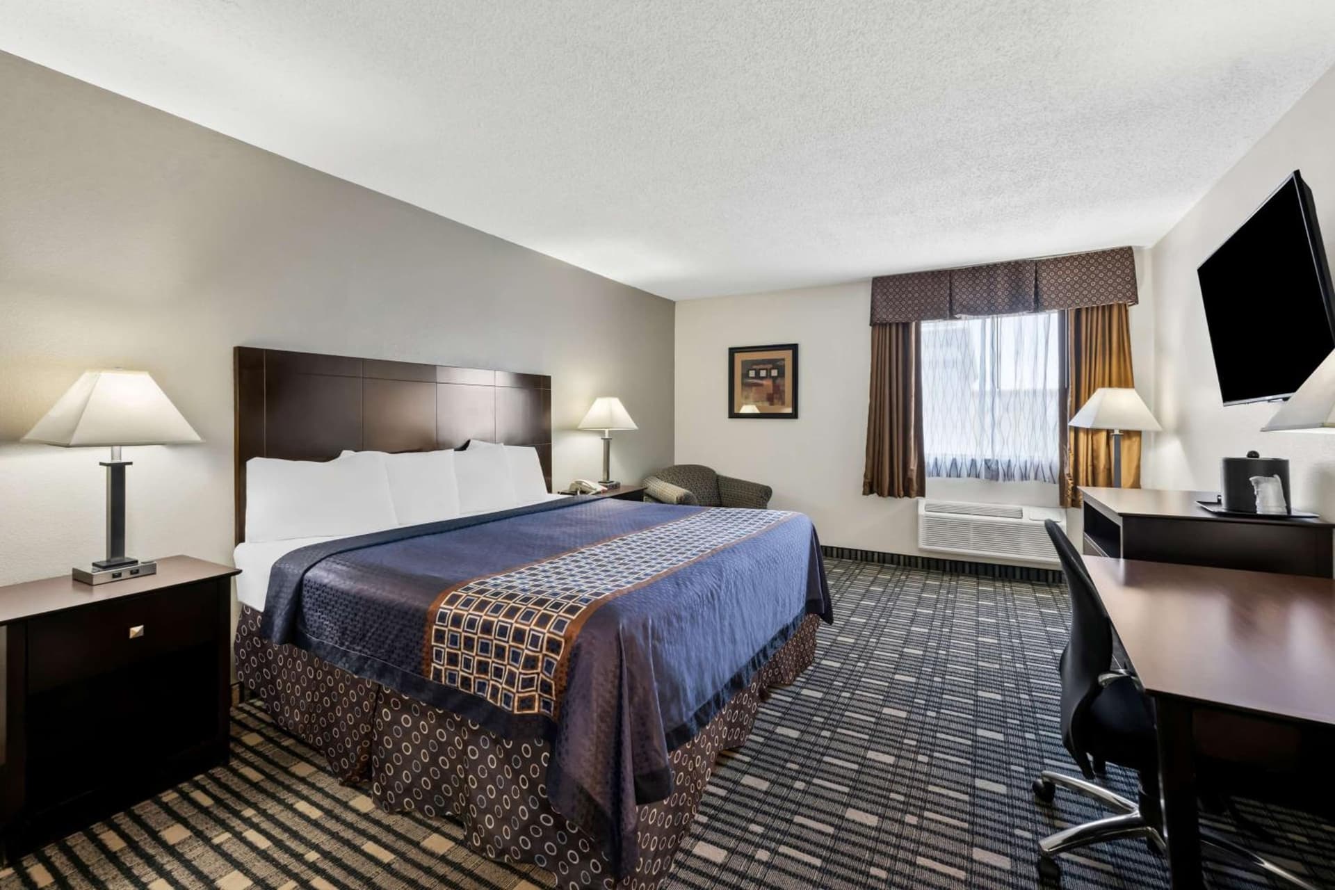SureStay Plus Hotel by Best Western Lubbock Medical Center gallery photo in Lubbock, TX — image 47