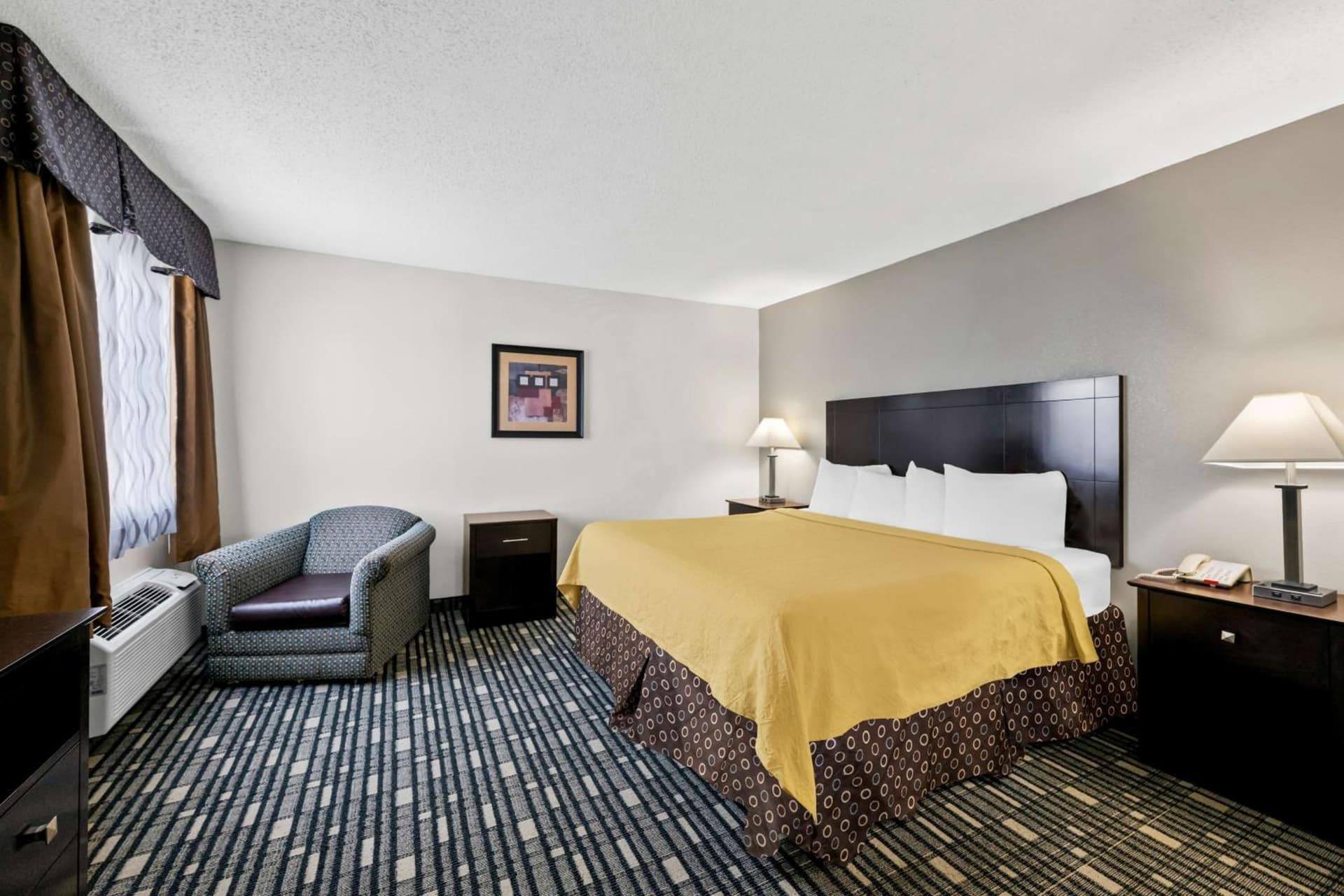 SureStay Plus Hotel by Best Western Lubbock Medical Center gallery photo in Lubbock, TX — image 19