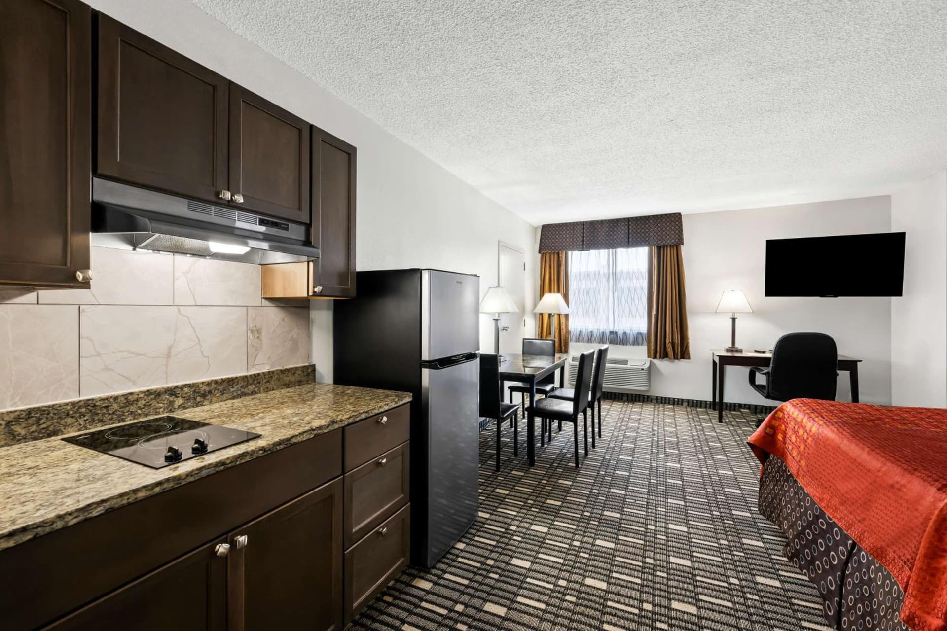 SureStay Plus Hotel by Best Western Lubbock Medical Center gallery photo in Lubbock, TX — image 44