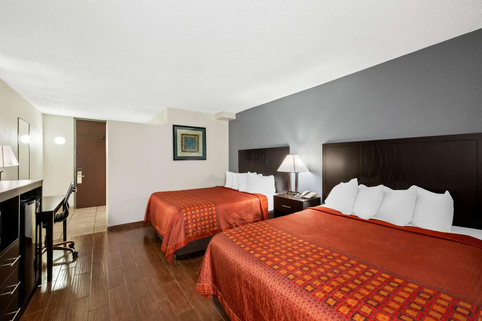 SureStay Plus Hotel by Best Western Lubbock Medical Center gallery photo in Lubbock, TX — image 9