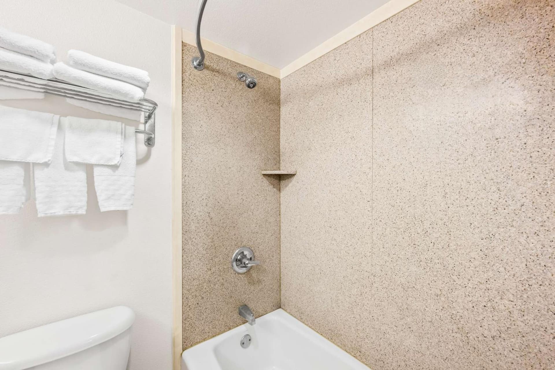 SureStay Plus Hotel by Best Western Lubbock Medical Center gallery photo in Lubbock, TX — image 4