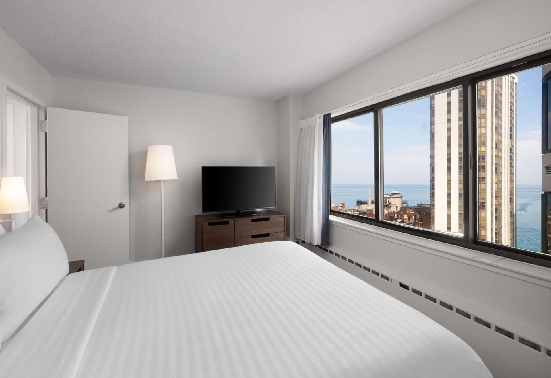 Sonesta ES Suites Chicago Downtown Magnificent Mile Medical gallery photo in Chicago, IL — image 33