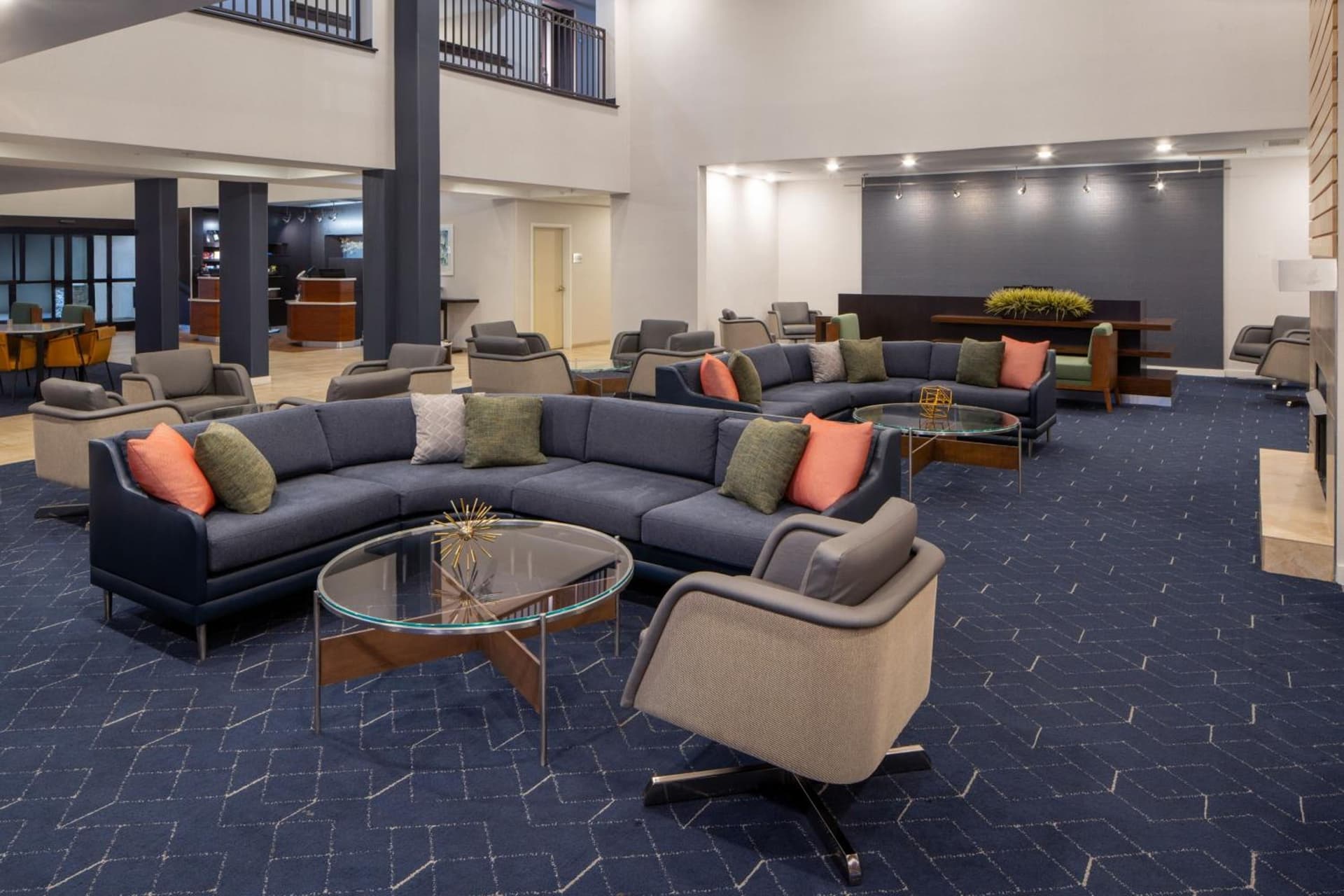 Courtyard by Marriott Decatur interior in Decatur, AL — gallery photo 2
