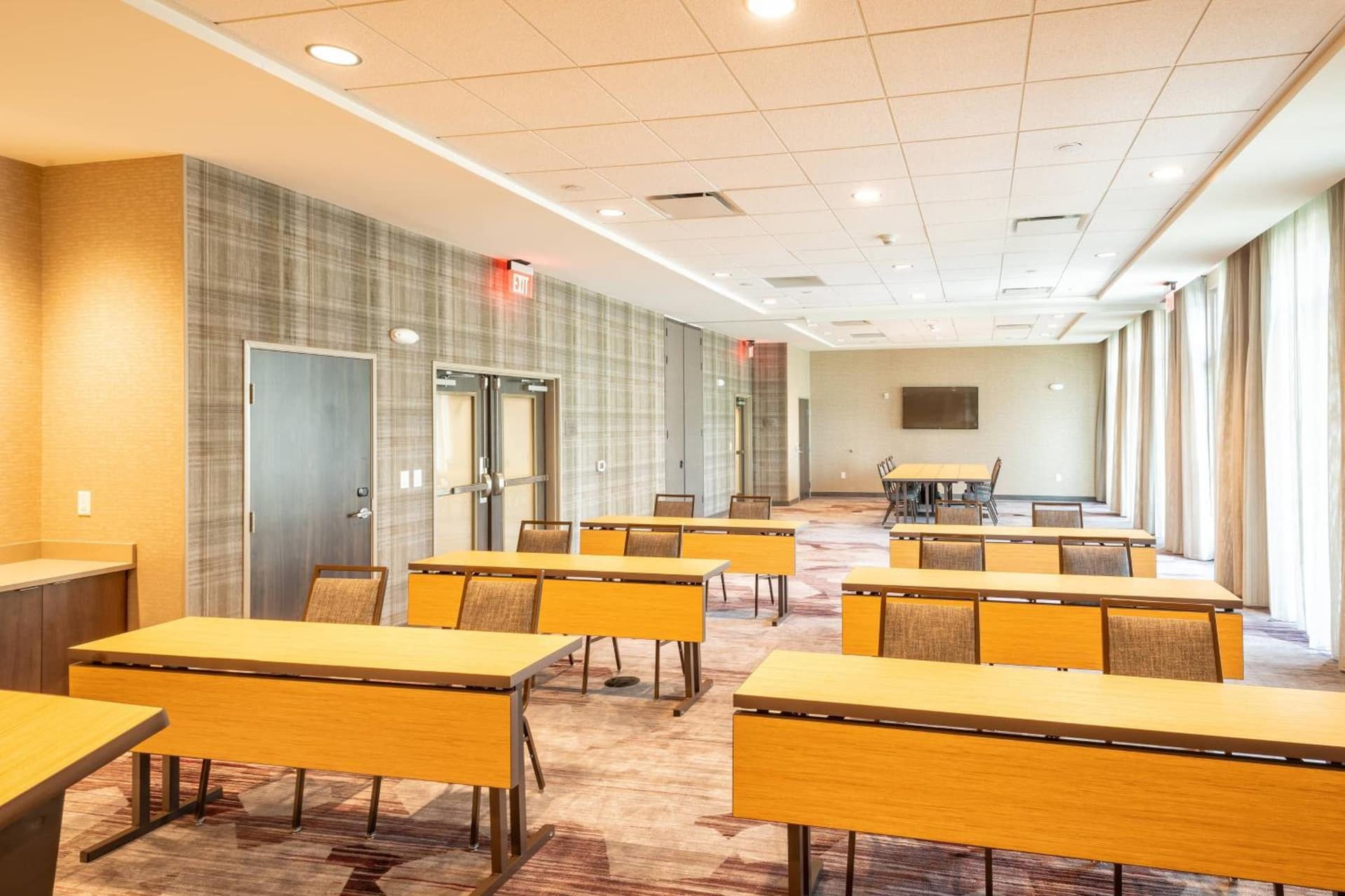 Courtyard by Marriott Charleston-North Charleston gallery photo in Charleston, SC — image 9