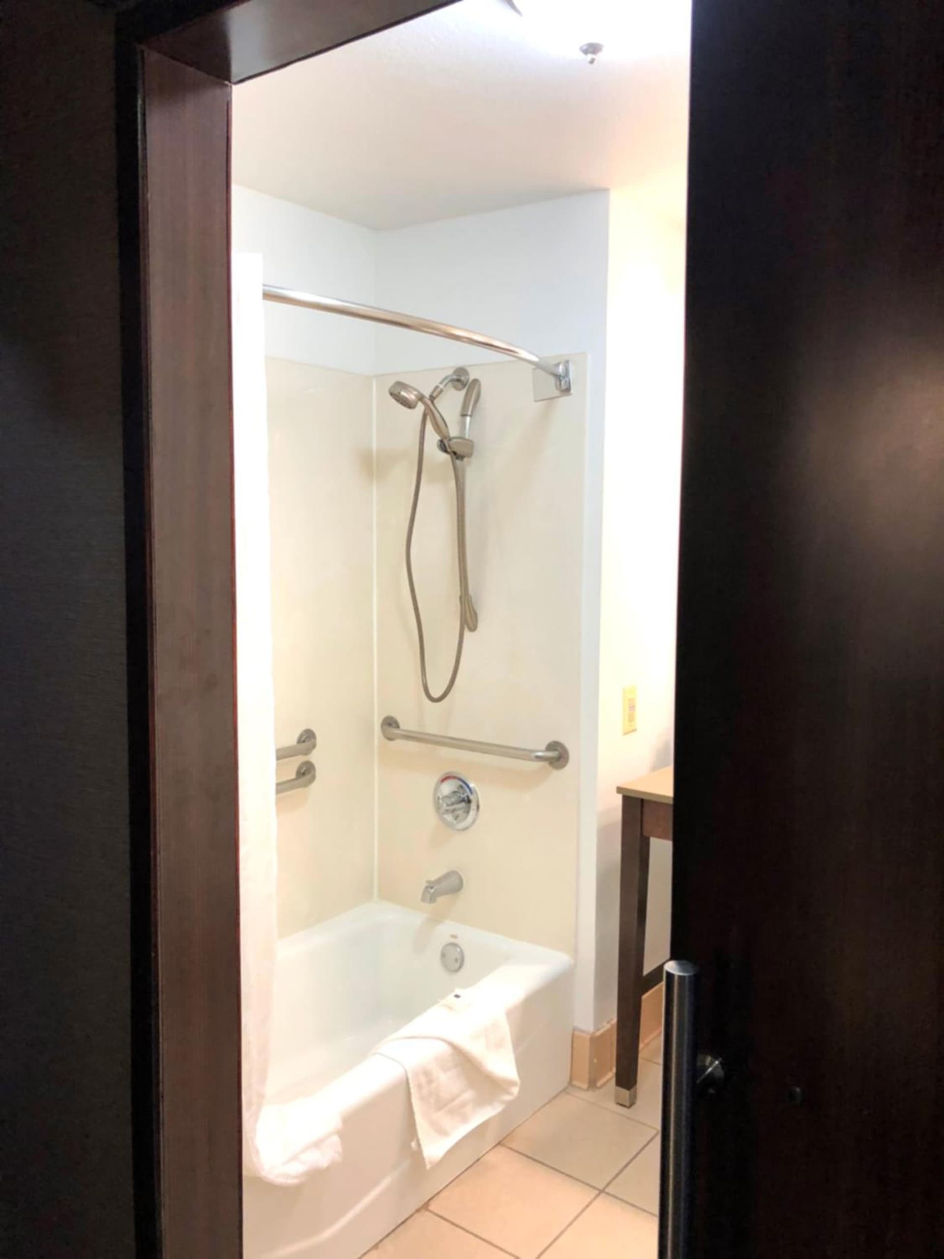 Country Inn & Suites by Radisson, San Jose International Airport, CA gallery photo in San Jose, CA — image 61