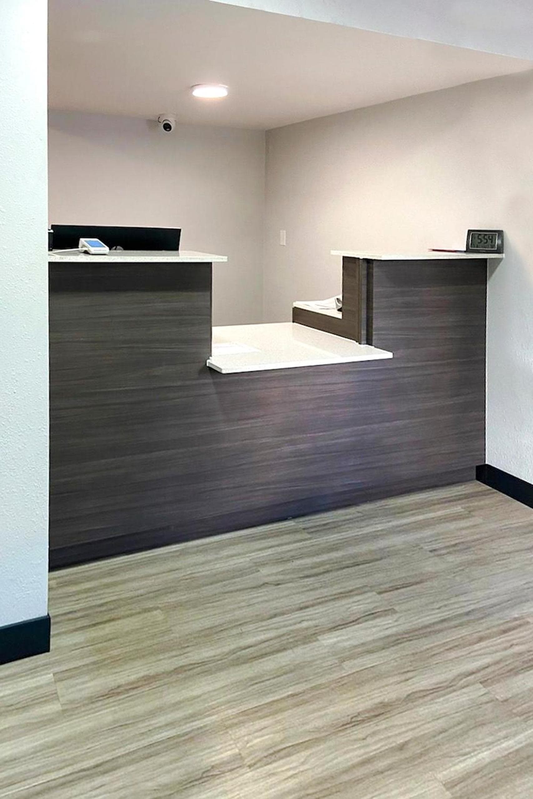 Southern Suites Carrollton interior in Carrollton, GA — gallery photo 2