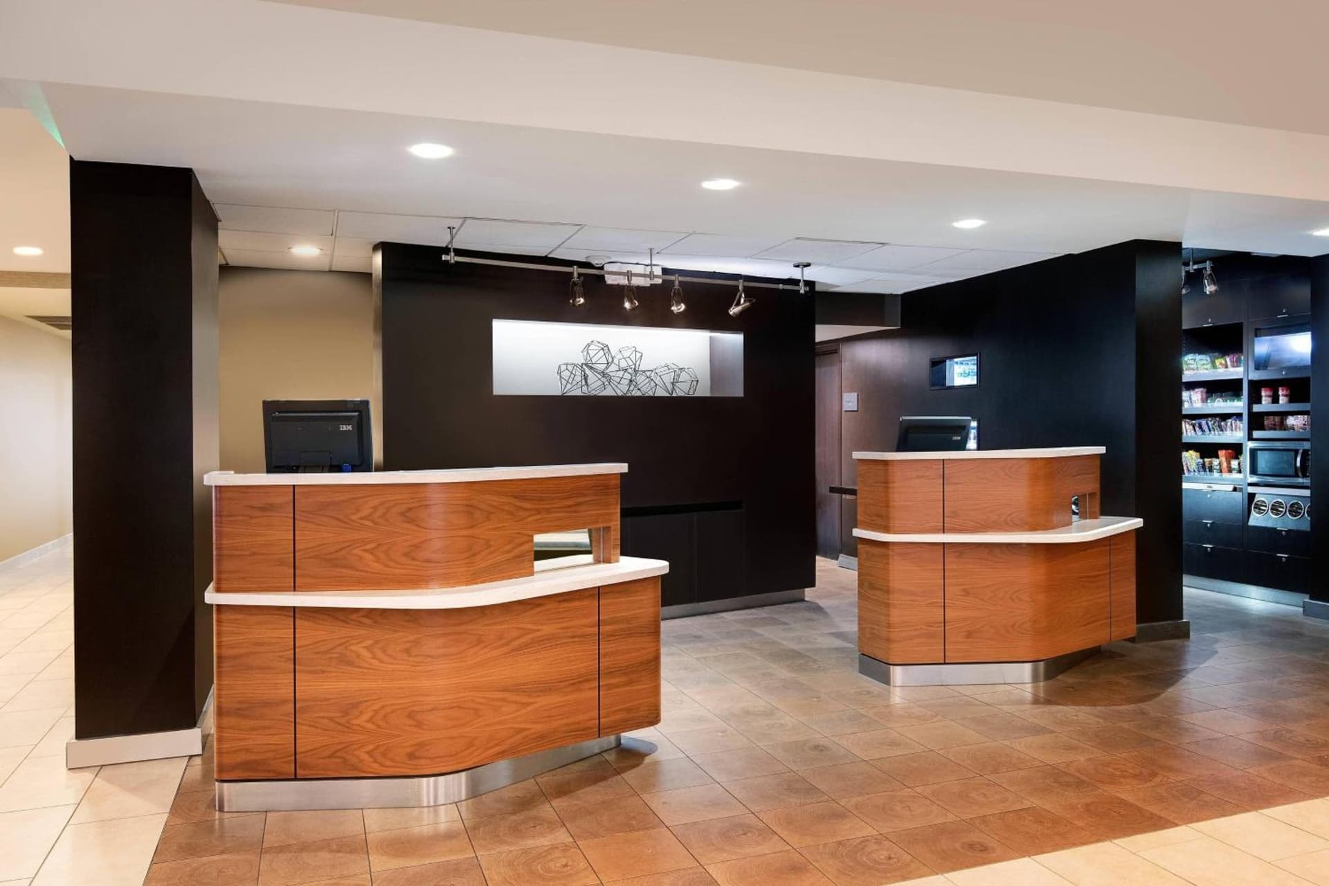 Courtyard by Marriott Savannah Midtown property views in Savannah, GA — gallery photo 3