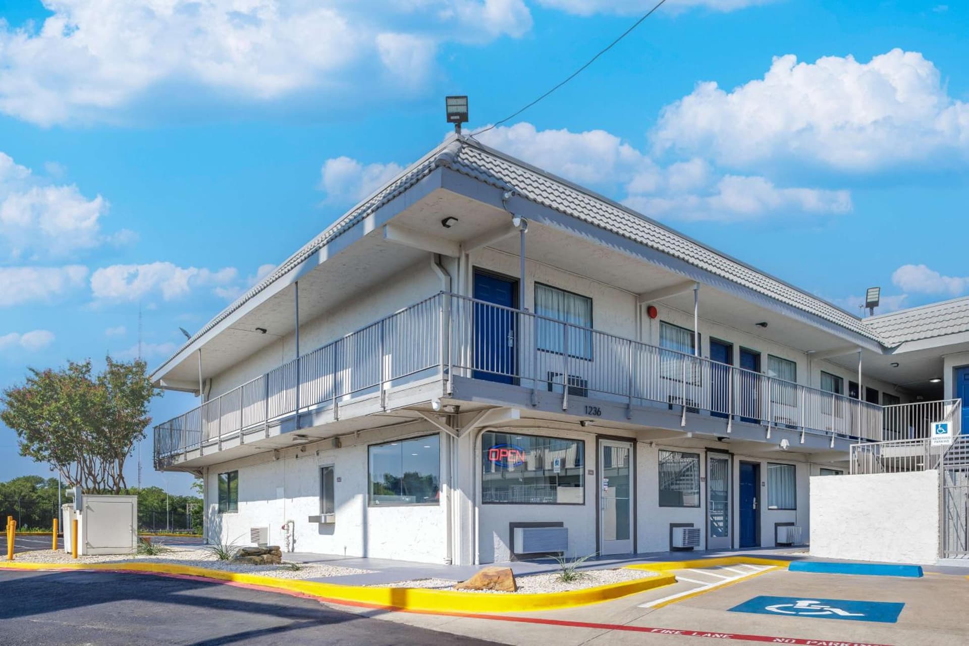 Motel 6 Fort Worth, TX East featured exterior or lobby in Fort Worth, TX — similar hotel