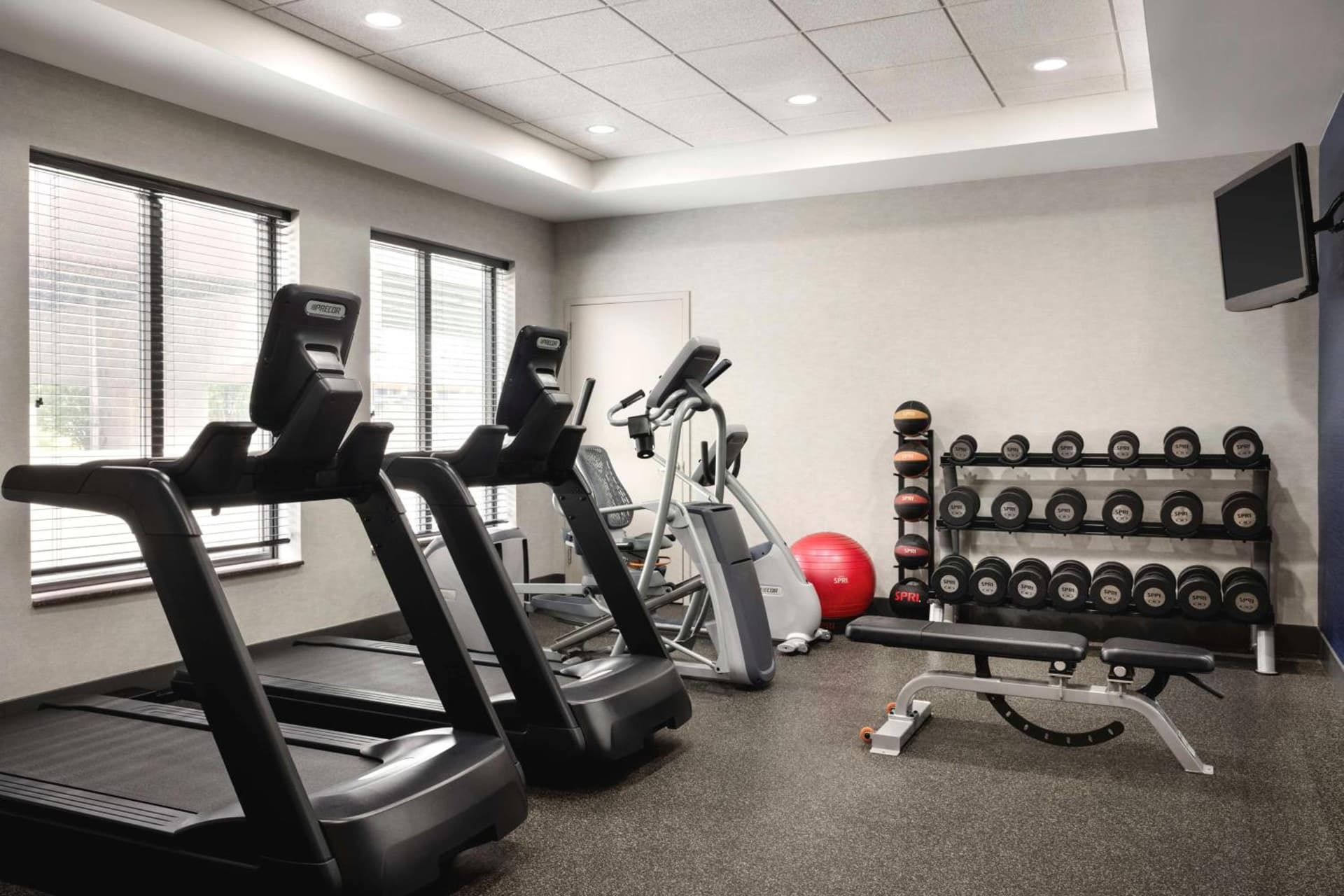Hampton Inn by Hilton Boston/Cambridge gallery photo in Cambridge, MA — image 37