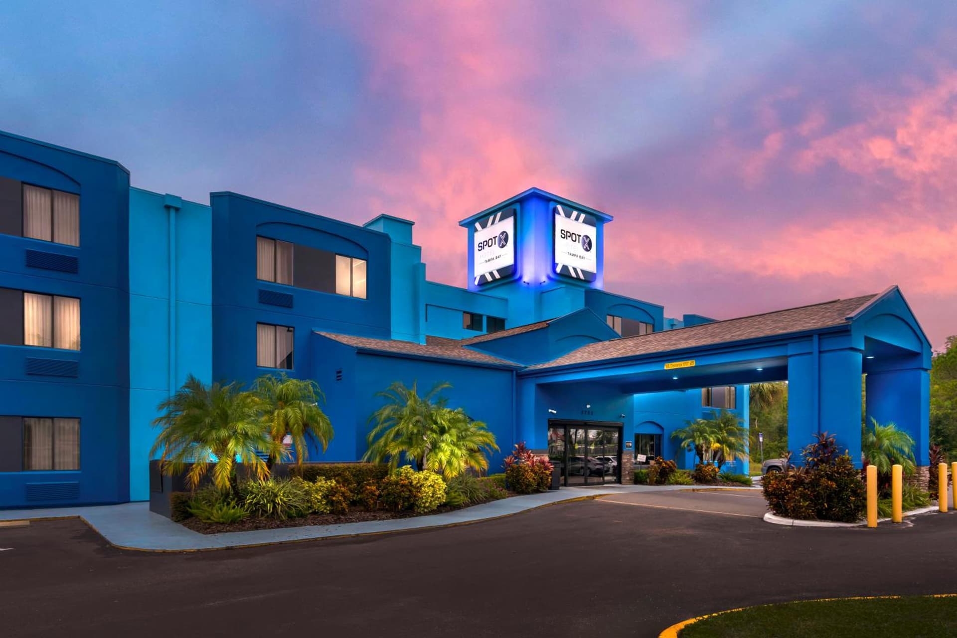SPOT X Hotel Tampa - Wesley Chapel by The Red Collection gallery photo in Wesley Chapel, FL — image 31