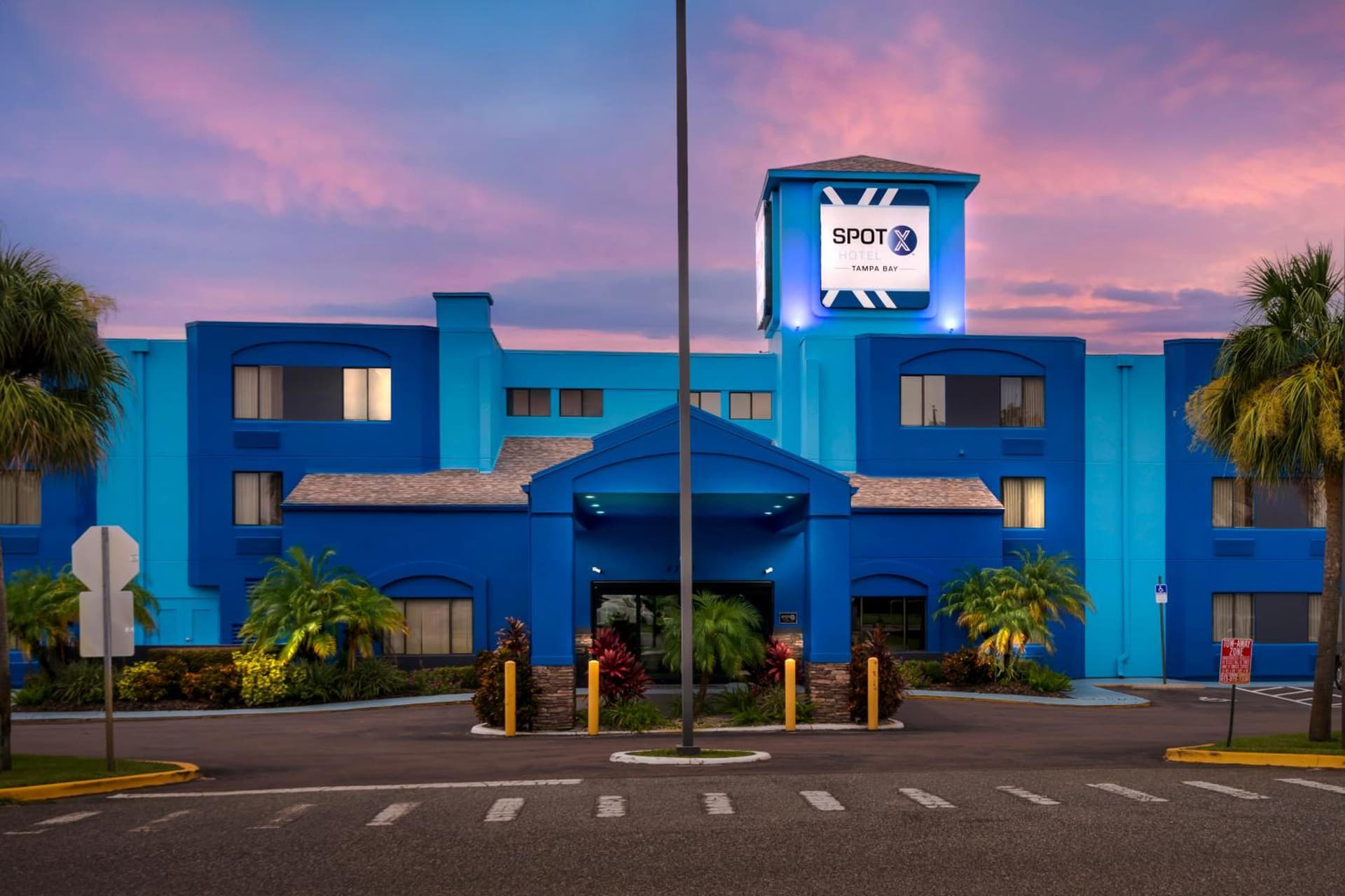 SPOT X Hotel Tampa - Wesley Chapel by The Red Collection property views in Wesley Chapel, FL — gallery photo 3