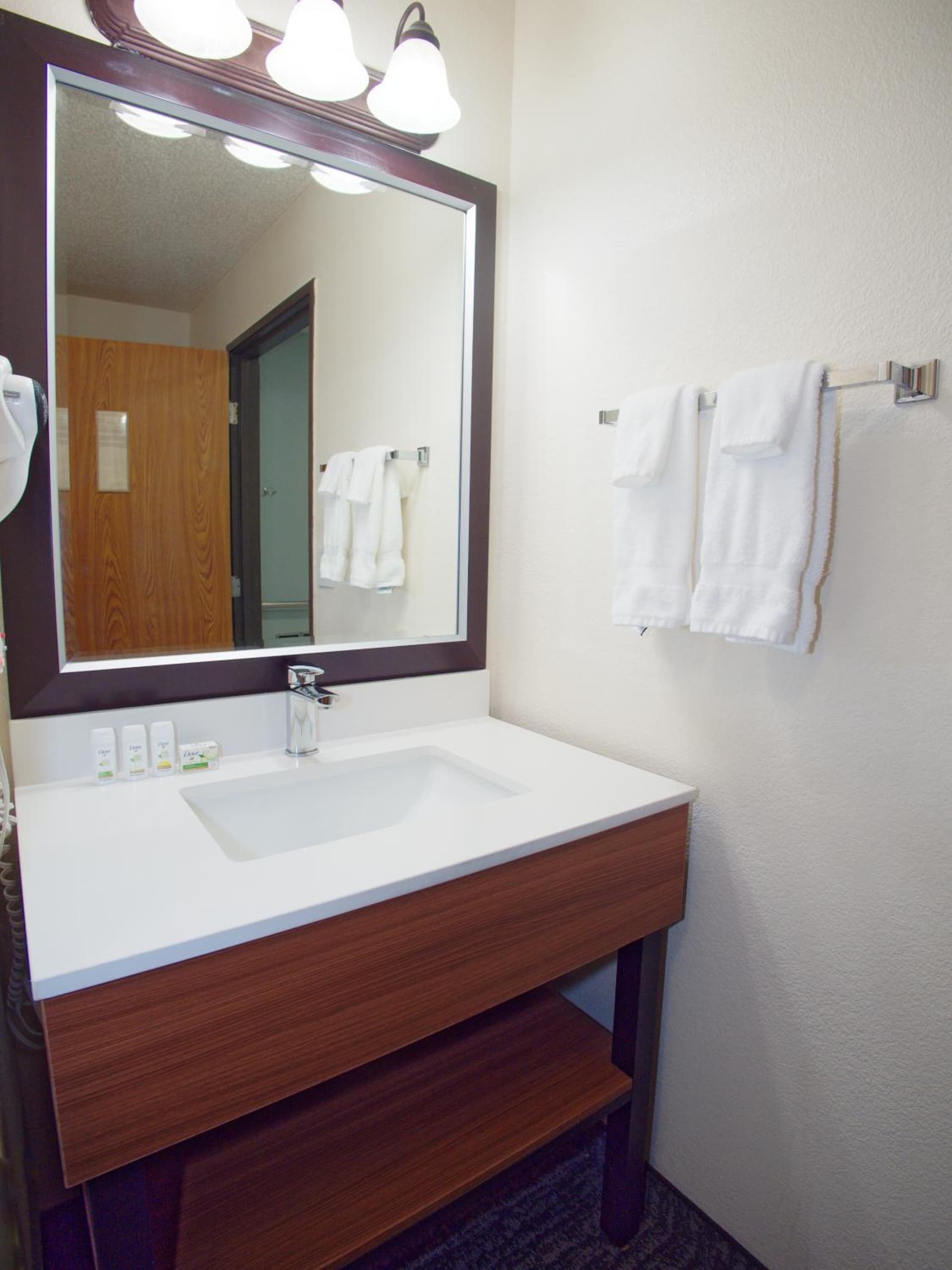 Country Inn & Suites by Radisson, Coeur d'Alene gallery photo in Coeur d'Alene, ID — image 11