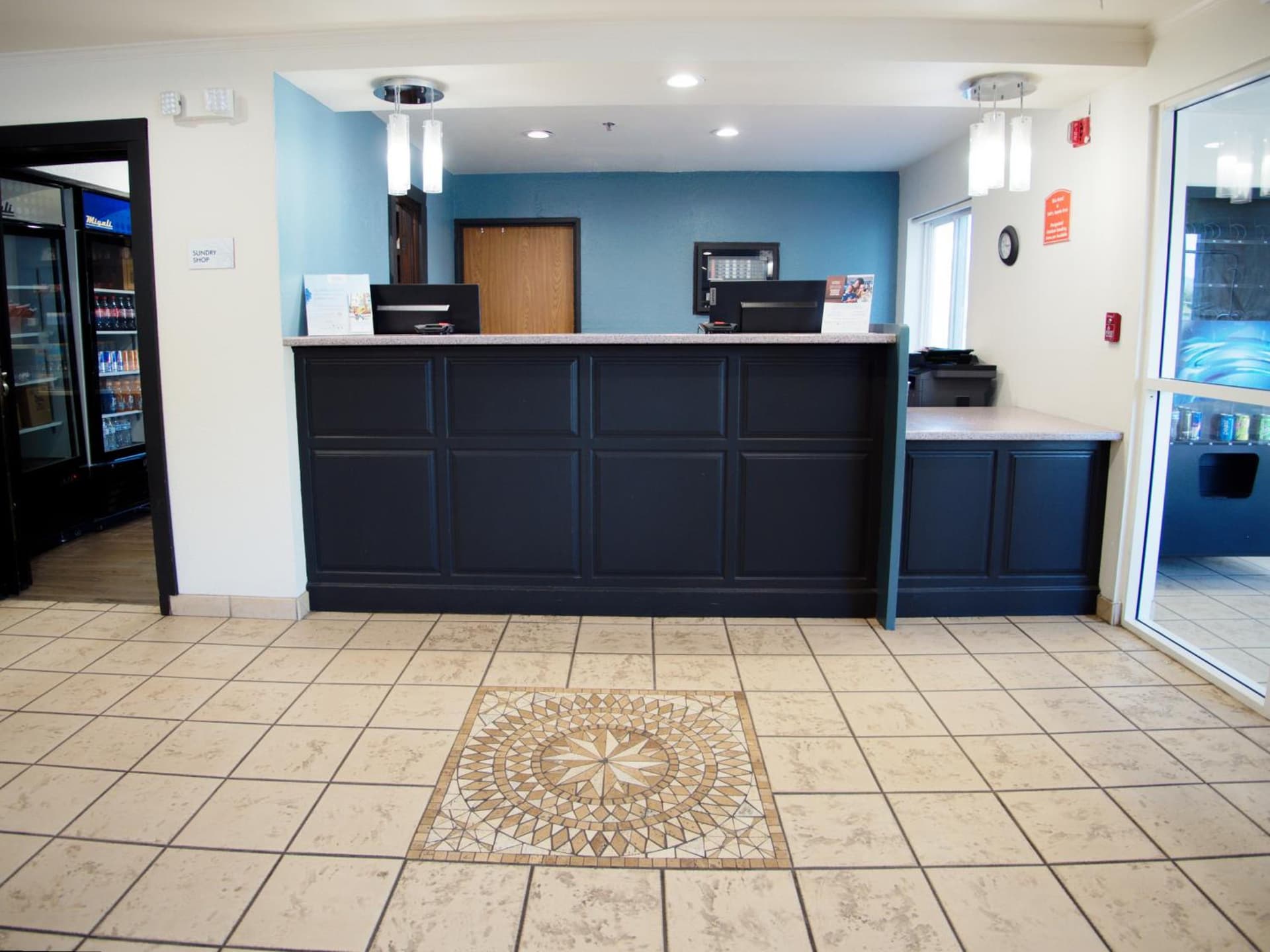 Country Inn & Suites by Radisson, Coeur d'Alene interior in Coeur d'Alene, ID — gallery photo 2