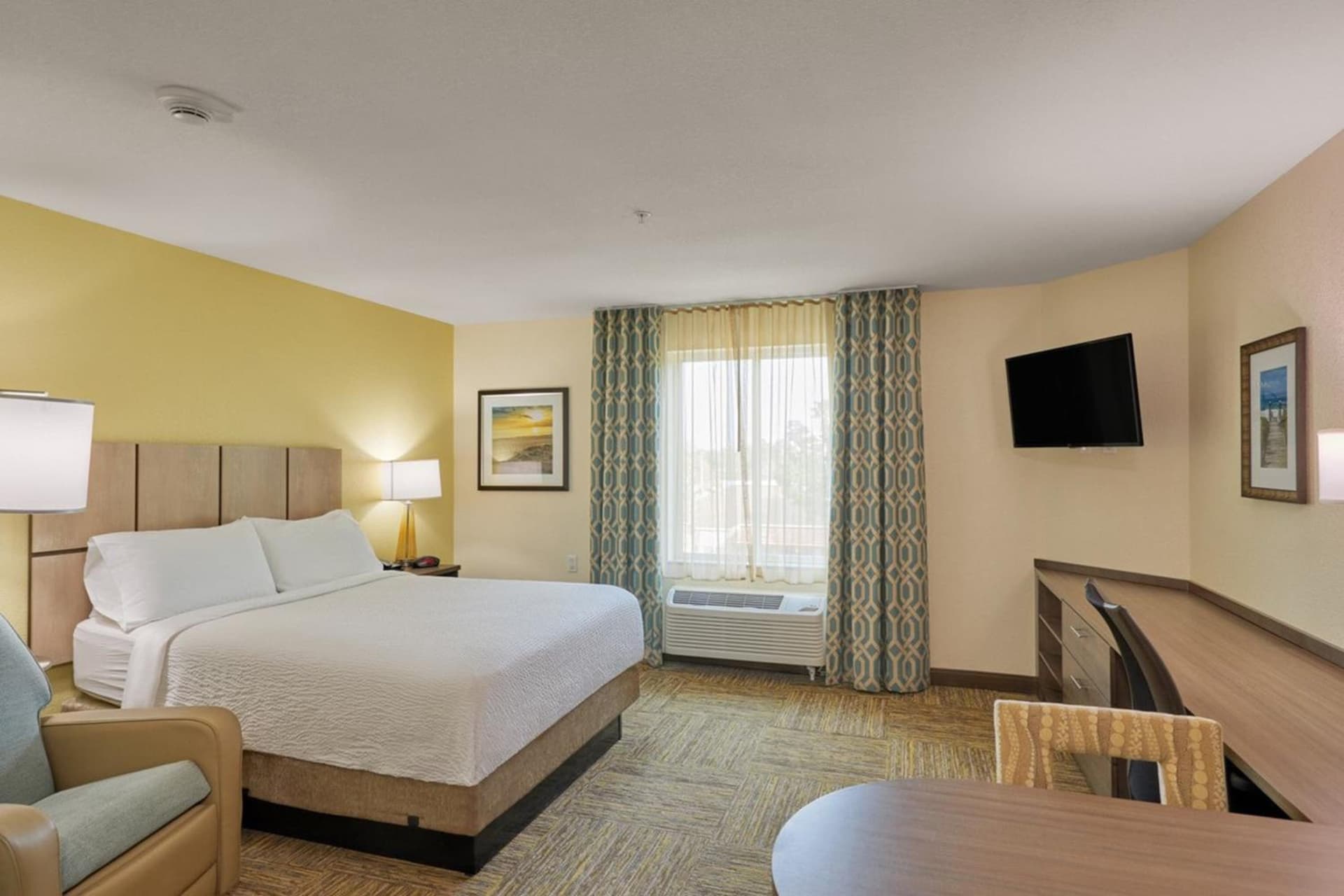 Candlewood Suites - Panama City Beach Pier Park by IHG interior in Panama City Beach, FL — gallery photo 2