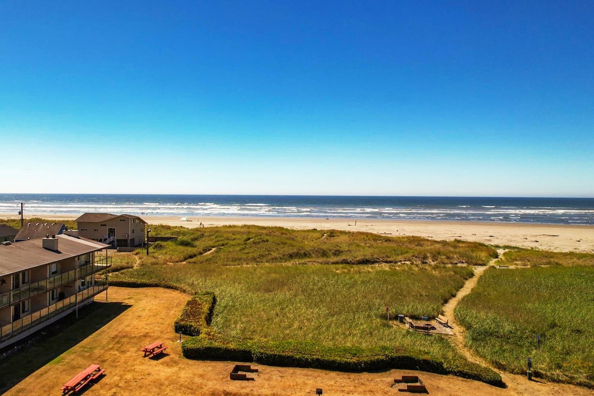 Hi-Tide Resort interior in Moclips, WA — gallery photo 2
