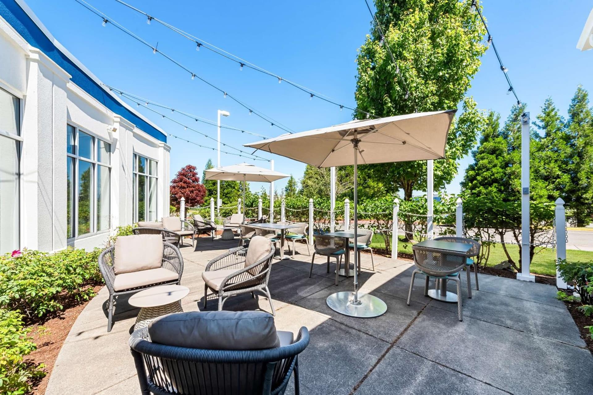 Hilton Garden Inn Seattle North/Everett interior in Mukilteo, WA — gallery photo 2