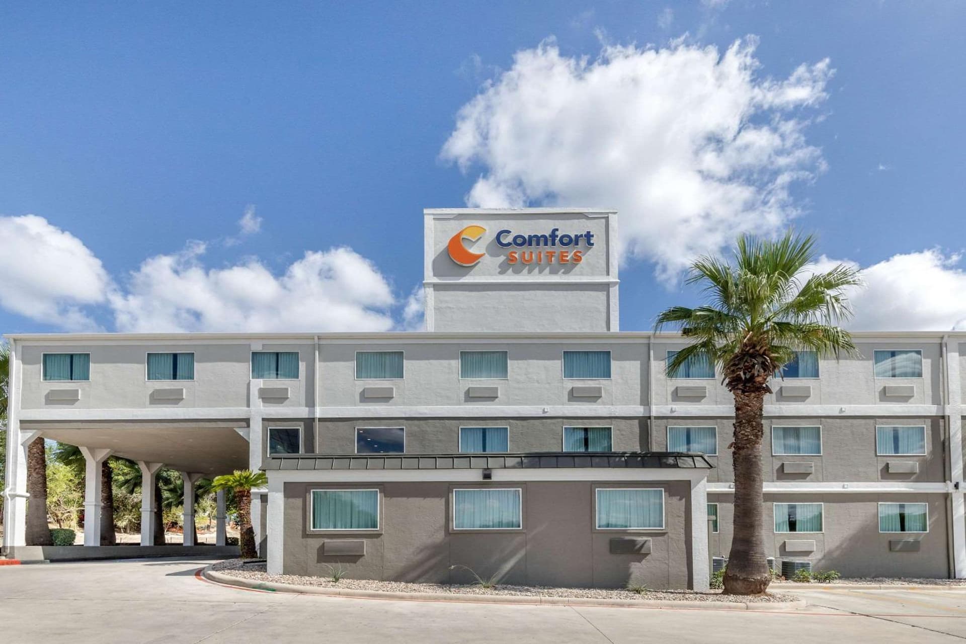 Comfort Suites San Antonio Airport North interior in San Antonio, TX — gallery photo 2