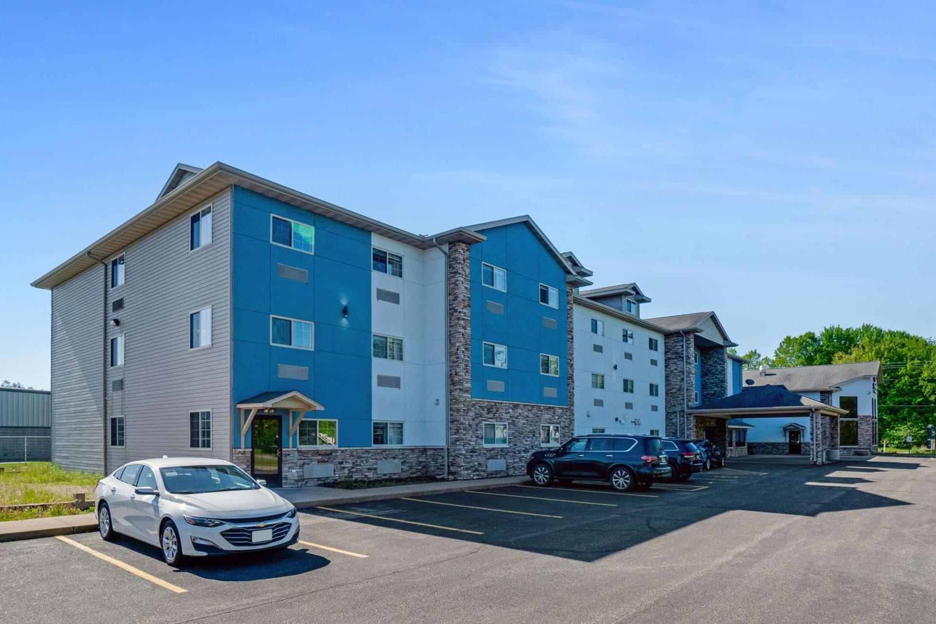 Comfort Inn & Suites Weston - Wausau interior in Weston, WI — gallery photo 2